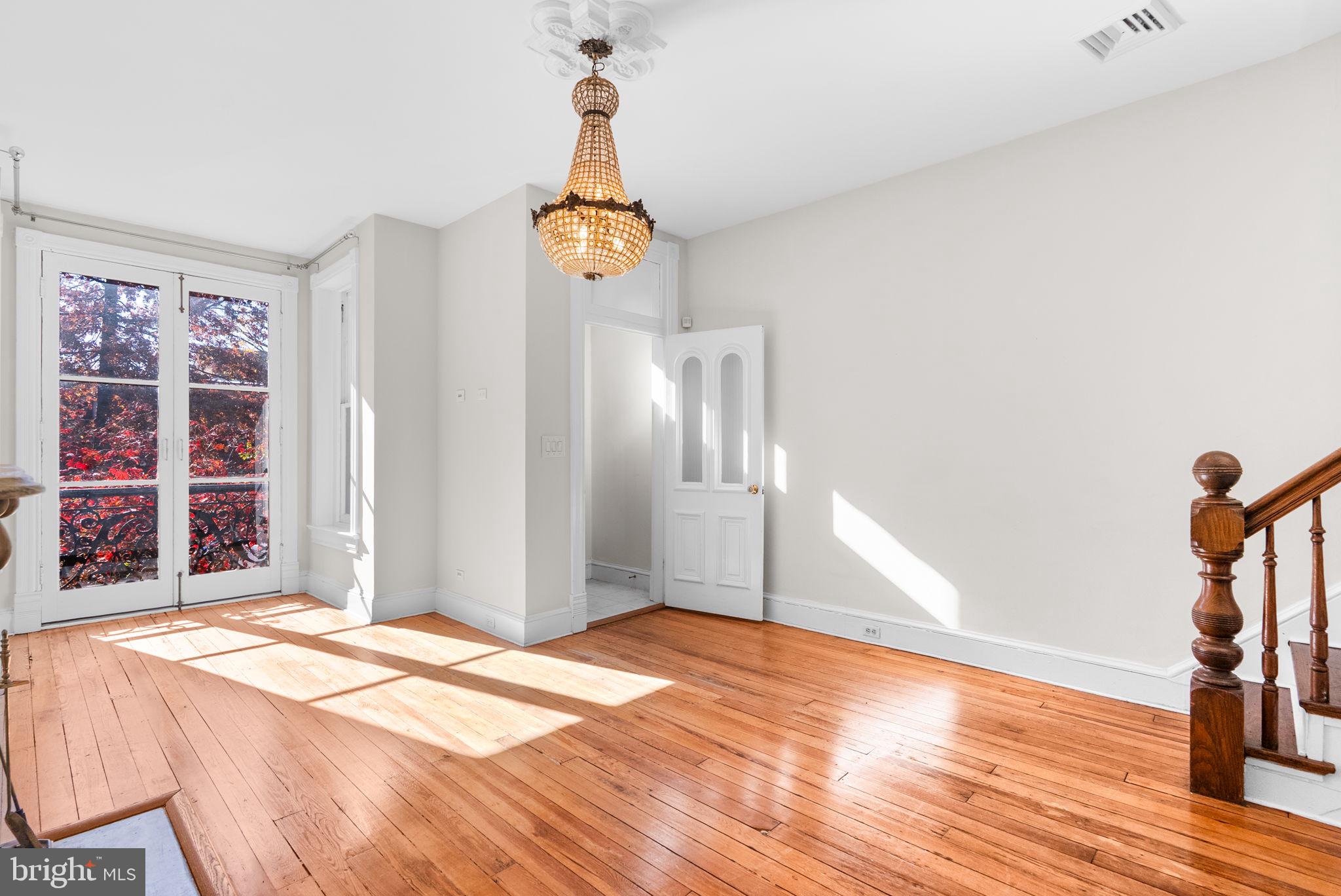 Washington, District of Columbia, 20003, United States, ,Residential,For Sale,1990462