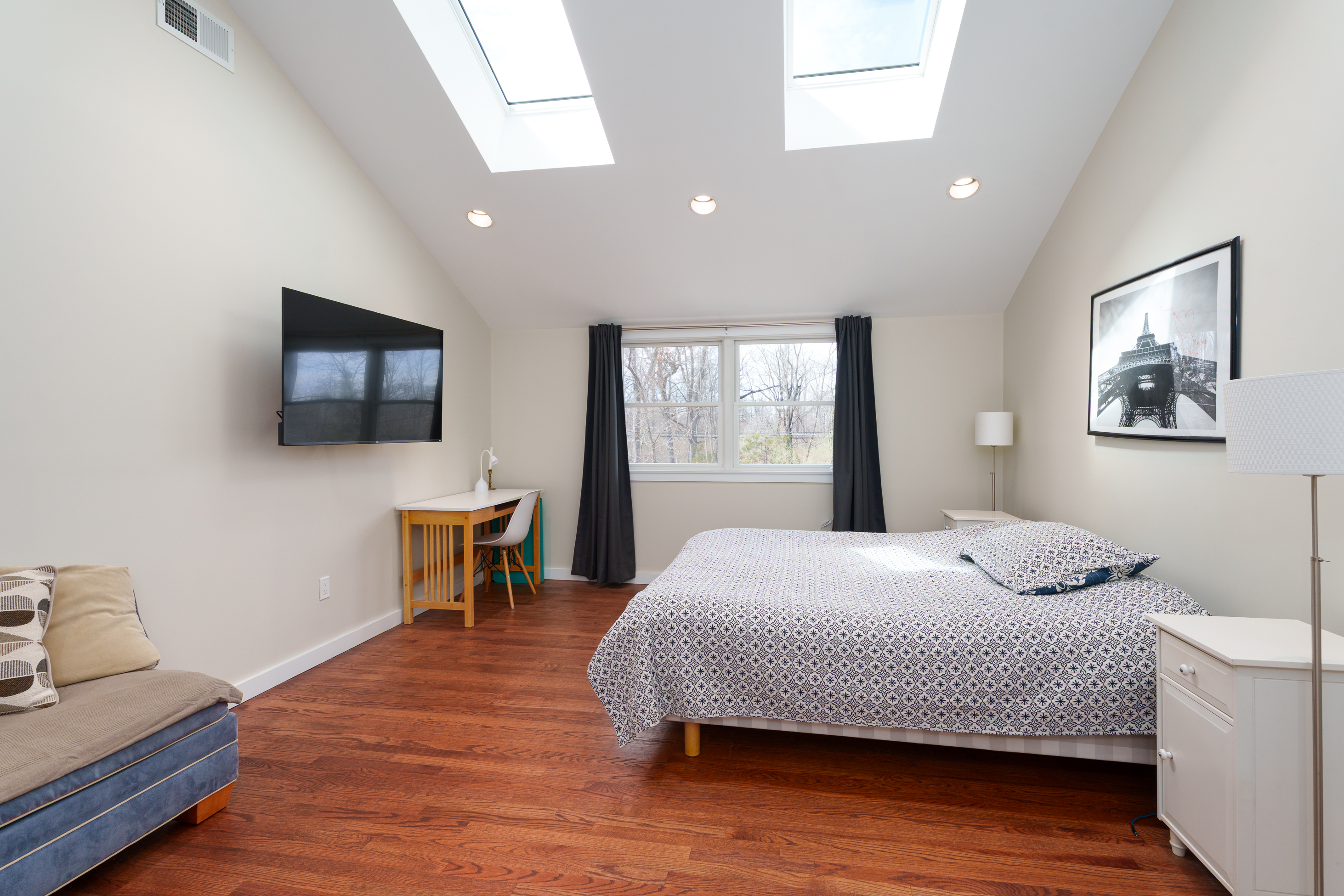  Smart Upgrades and Stylish Spaces Define This Montgomery Township Showstopper - 物件實景