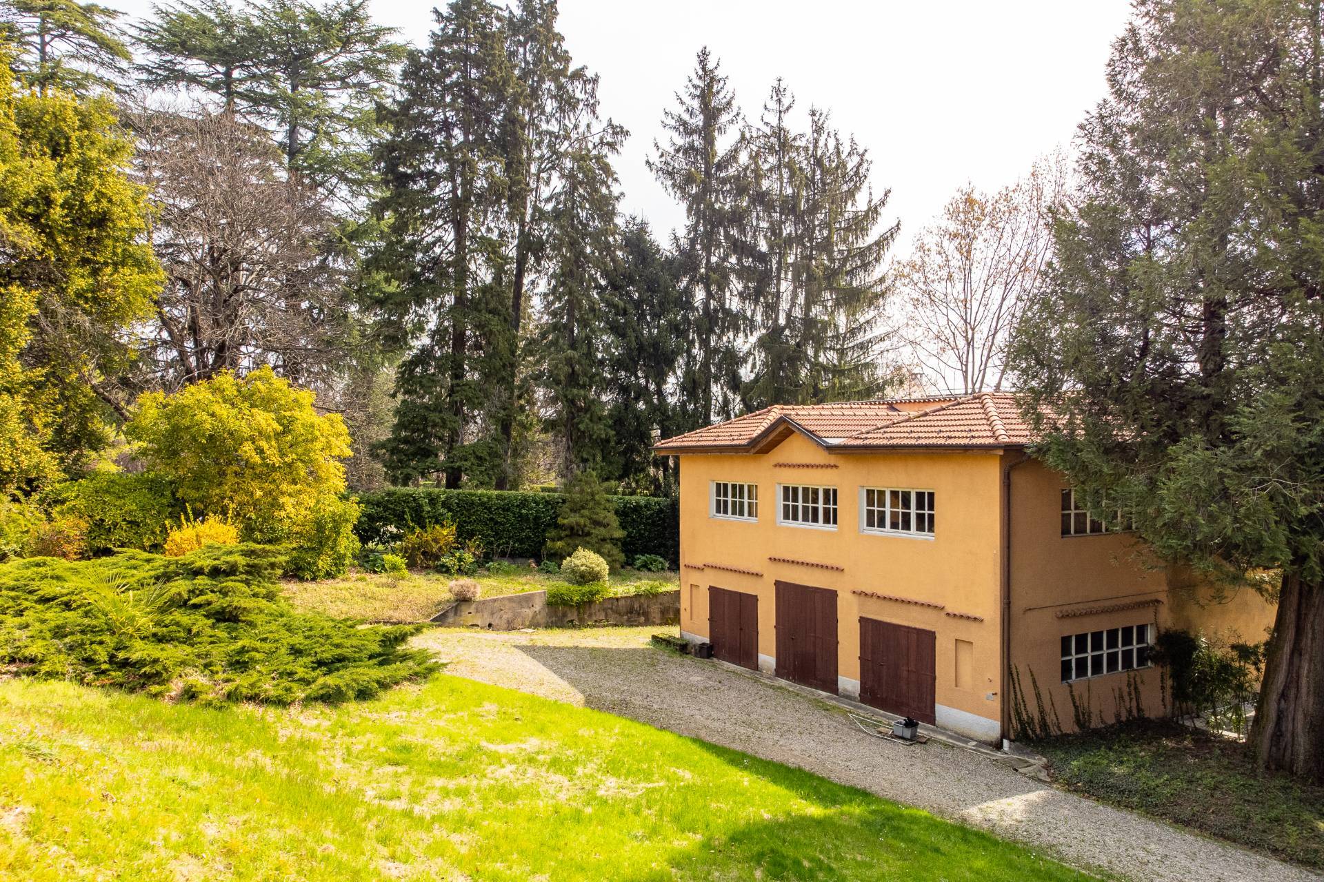 Varese, Varese, 21100, IT, 7 Bedrooms Bedrooms, ,3 BathroomsBathrooms,Residential,For Sale,1796981