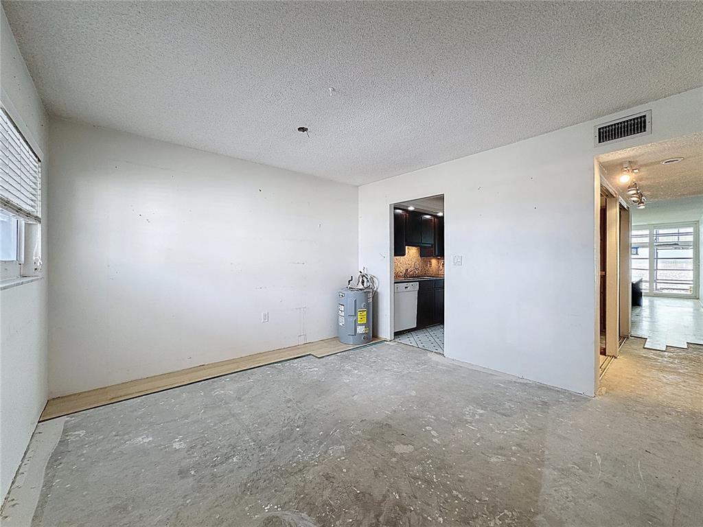 Venice, Florida, 34285, United States, 2 Bedrooms Bedrooms, ,2 BathroomsBathrooms,Residential,For Sale,1916690