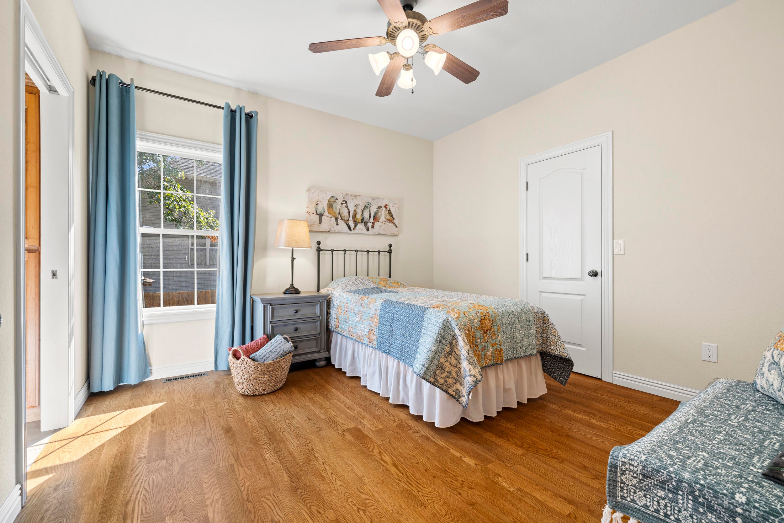 Kimberling City, Missouri, 65686, United States, 5 Bedrooms Bedrooms, ,4 BathroomsBathrooms,Residential,For Sale,1883483