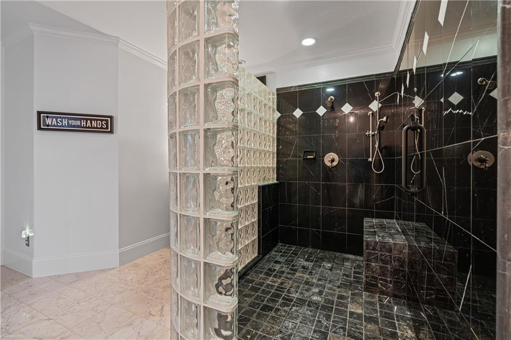 Suwanee, Georgia, 30024, United States, 5 Bedrooms Bedrooms, ,6 BathroomsBathrooms,Residential,For Sale,1822969