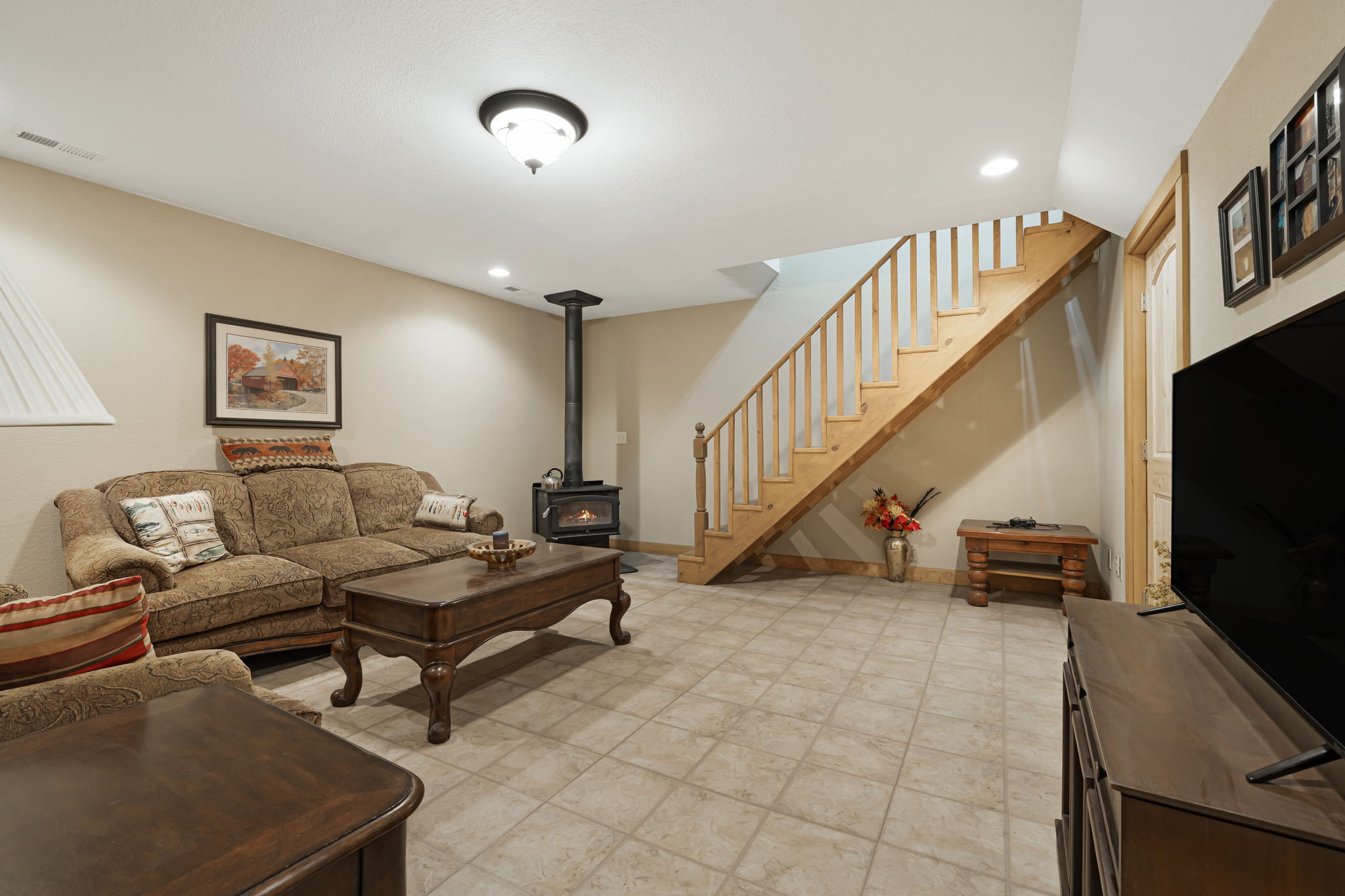 Burnsville, North Carolina, 28714, United States, 2 Bedrooms Bedrooms, ,Residential,For Sale,1931797