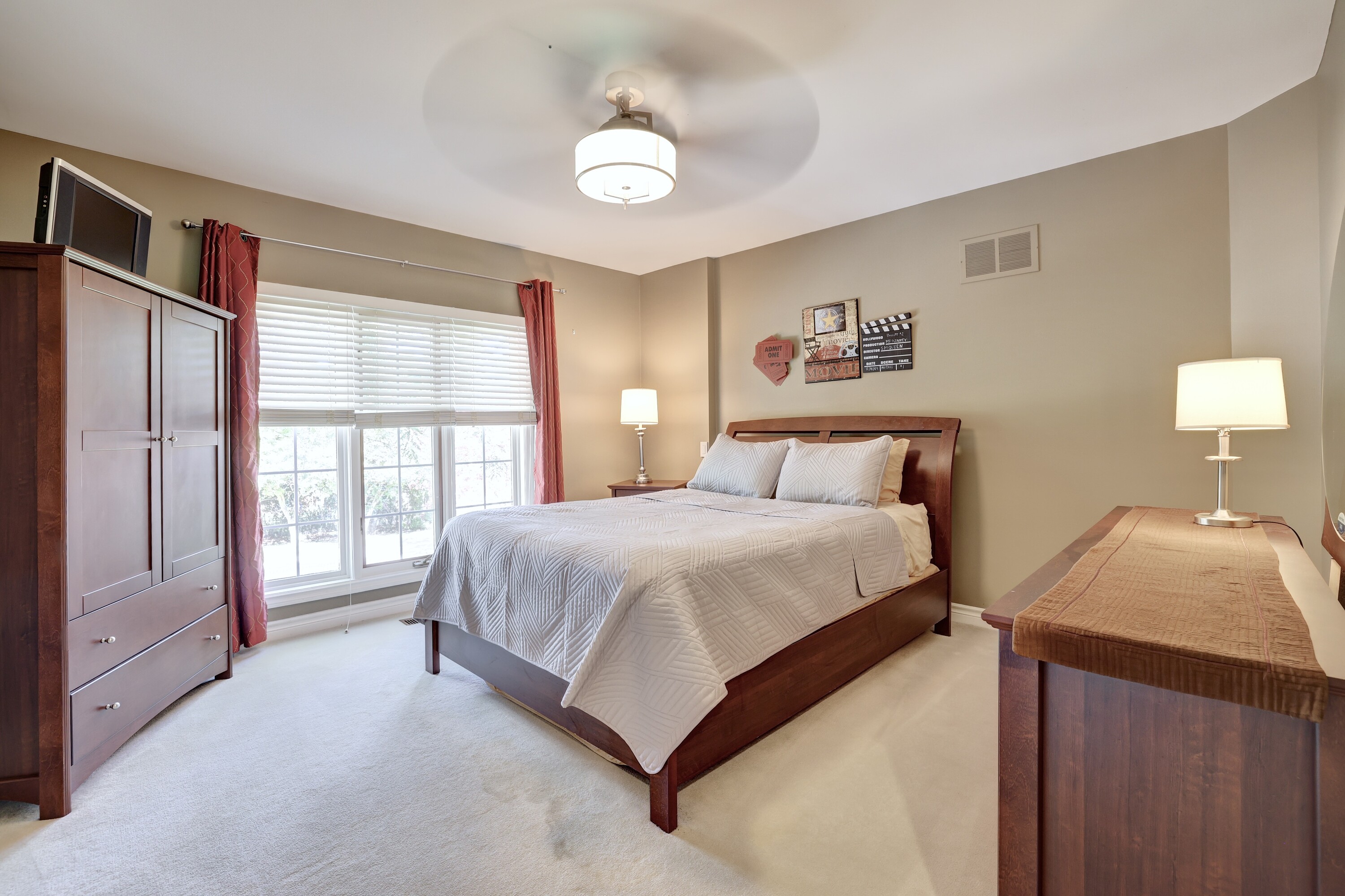  Lorne Park Executive Home - 物件實景