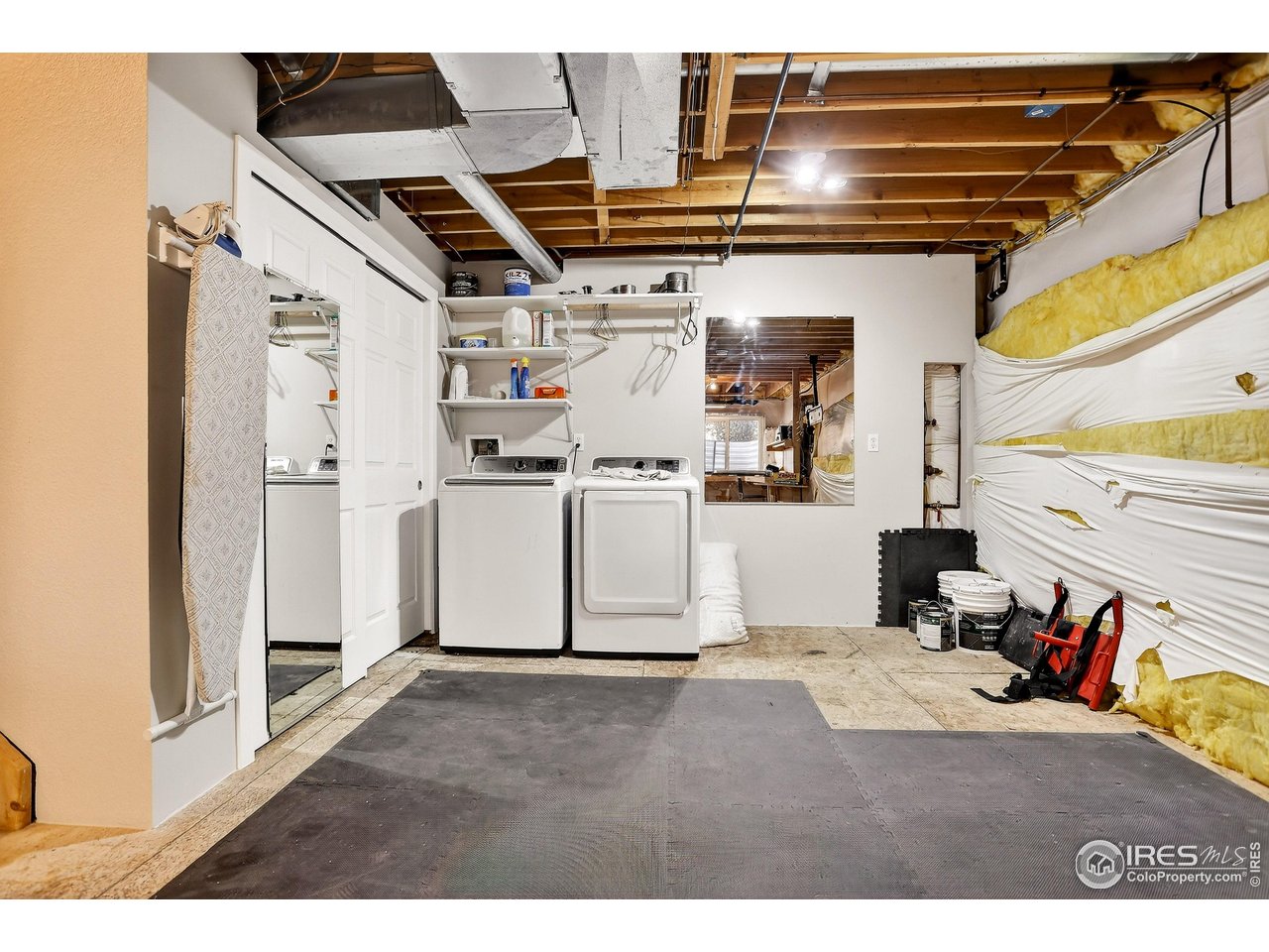 Aurora, Colorado, 80015, United States, 4 Bedrooms Bedrooms, ,2 BathroomsBathrooms,Residential,For Sale,2001847