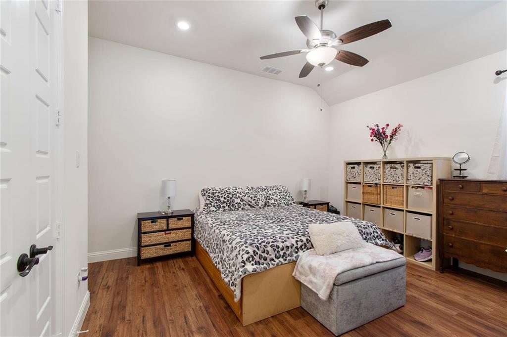 Dallas, Texas, 75212, United States, 3 Bedrooms Bedrooms, ,2 BathroomsBathrooms,Residential,For Sale,2037403
