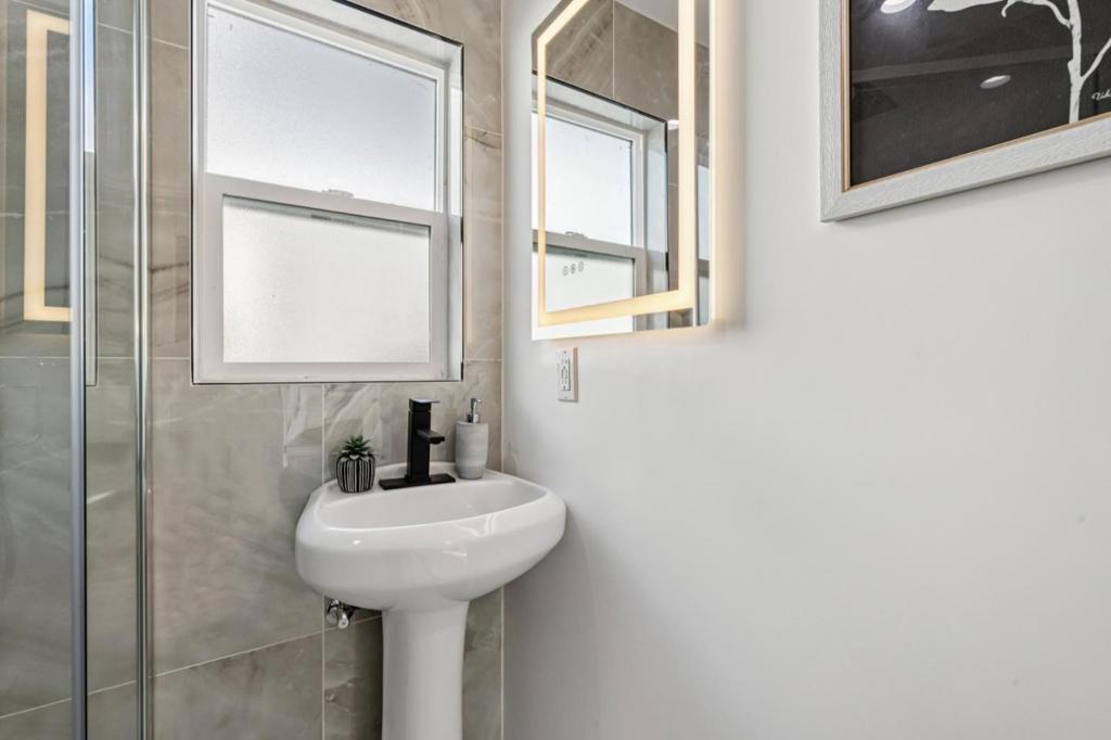 San Francisco, California, 94132, United States, 4 Bedrooms Bedrooms, ,4 BathroomsBathrooms,Residential,For Sale,2008960