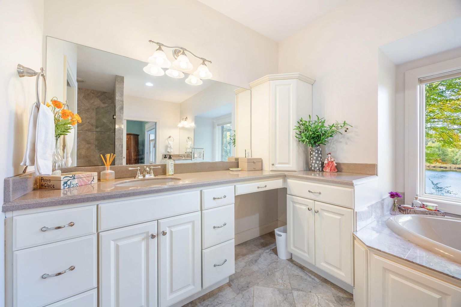 Canadian Lakes, Michigan, 49346, United States, 5 Bedrooms Bedrooms, ,6 BathroomsBathrooms,Residential,For Sale,1981298