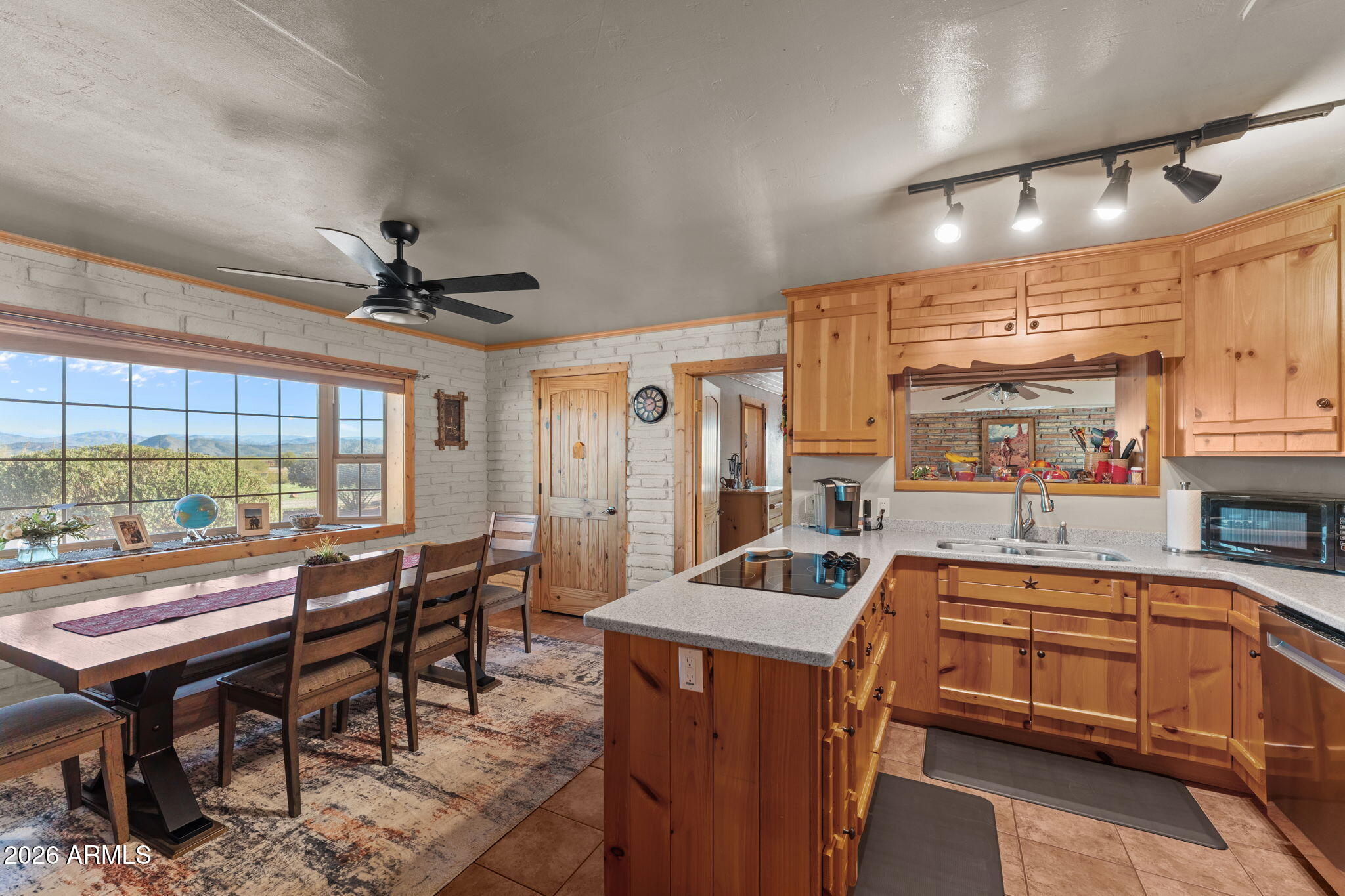 Wickenburg, Arizona, 85390, United States, 3 Bedrooms Bedrooms, ,2 BathroomsBathrooms,Residential,For Sale,2012401