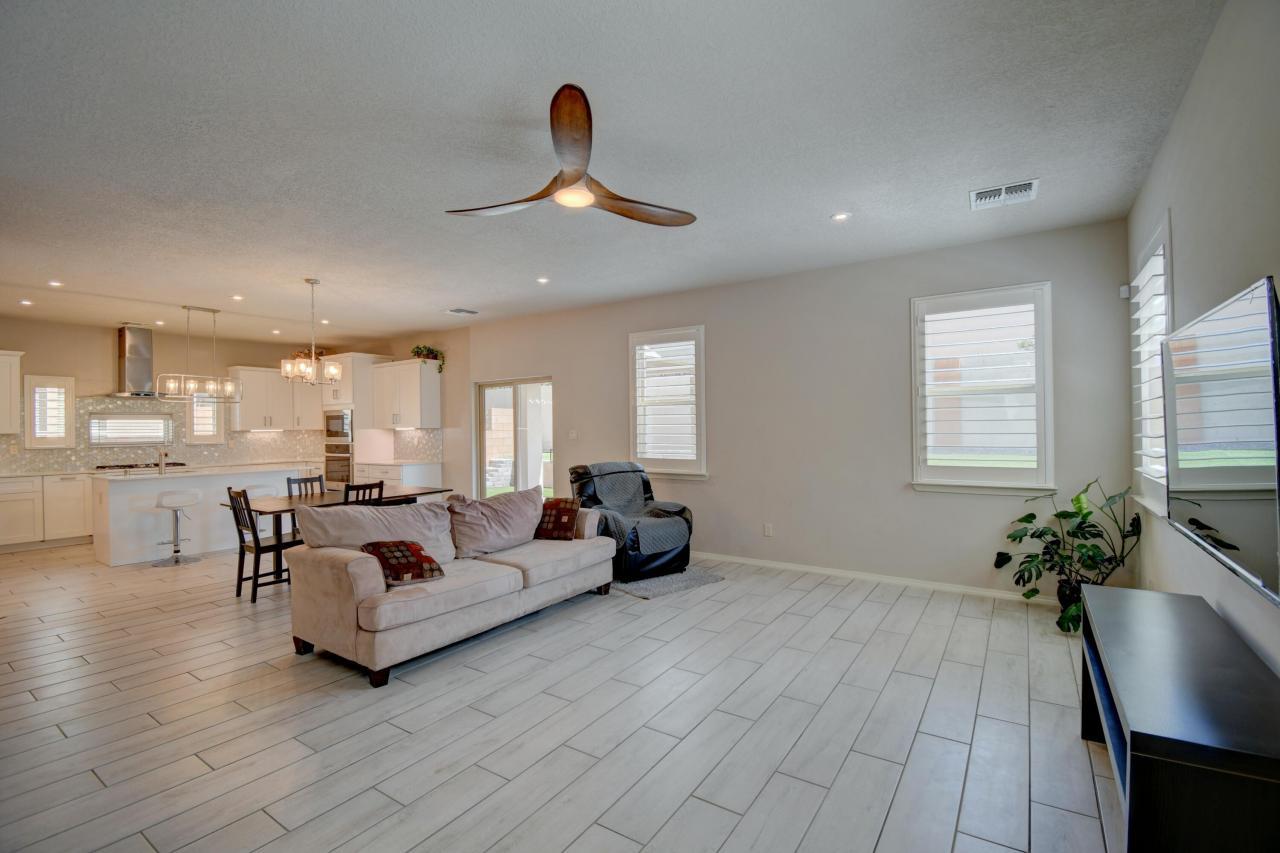8612 LUNA VITA Court NE, Albuquerque, New Mexico, 87113, United States, 5 Bedrooms Bedrooms, ,3 BathroomsBathrooms,Residential,For Sale,8612 LUNA VITA Court NE,1616407