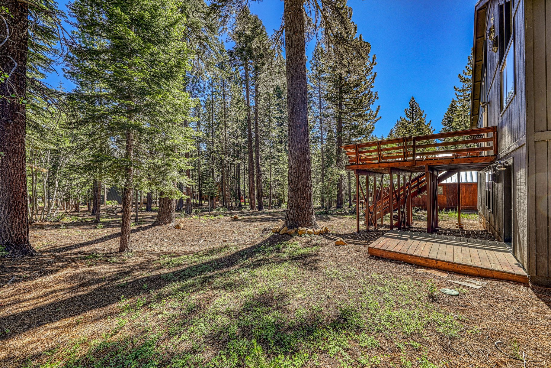  DESIRABLE TAHOE DONNER LOCATION - 物件實景