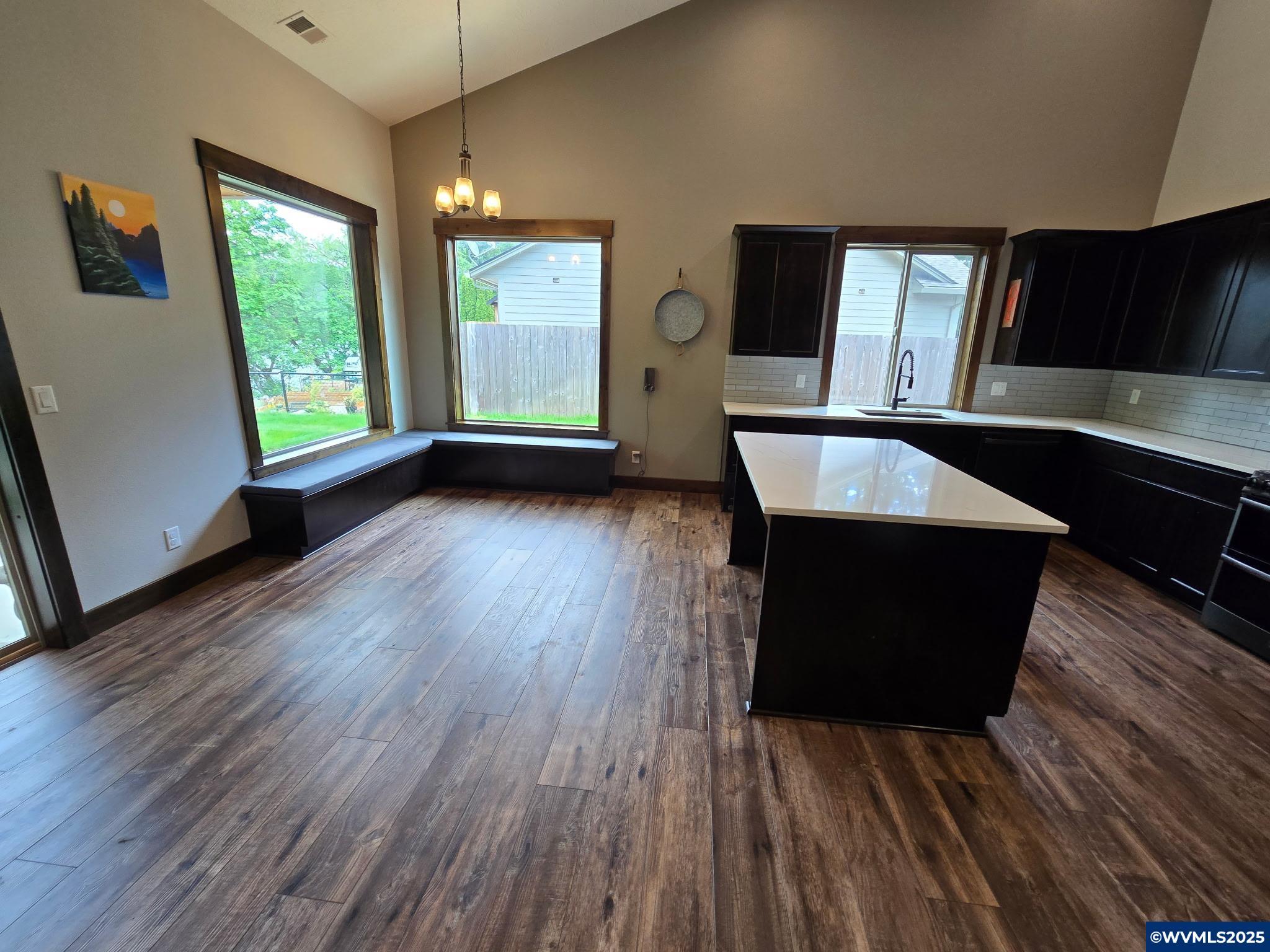 Mill City, Oregon, 97360, United States, 3 Bedrooms Bedrooms, ,2 BathroomsBathrooms,Residential,For Sale,1820943