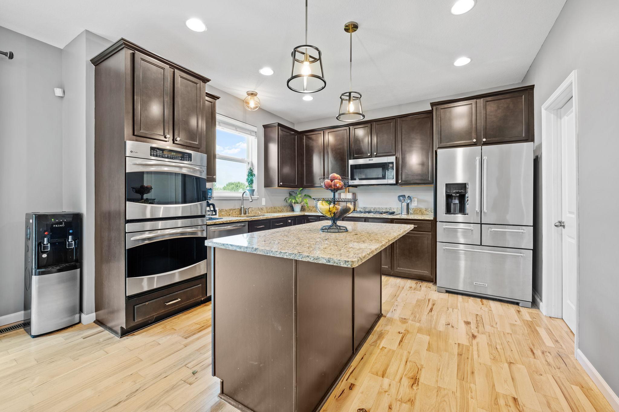 Lakeville, Minnesota, 55044, United States, 4 Bedrooms Bedrooms, ,3 BathroomsBathrooms,Residential,For Sale,1992013