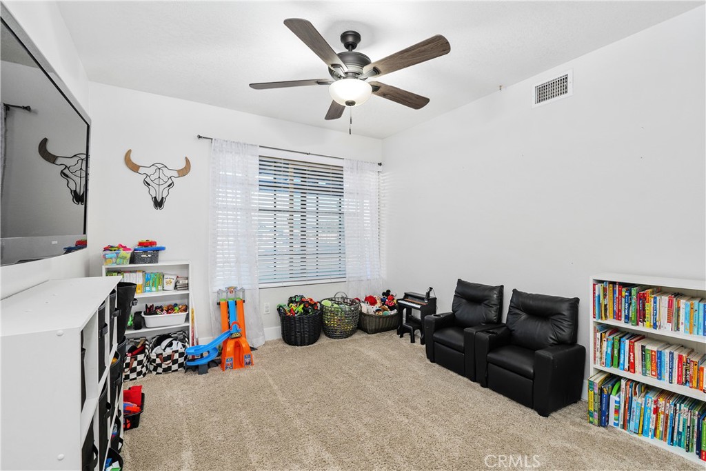 Jurupa Valley, California, 92509, United States, 4 Bedrooms Bedrooms, ,2 BathroomsBathrooms,Residential,For Sale,1987819