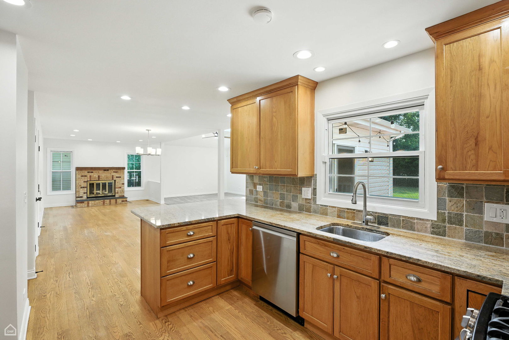 Buffalo Grove, Illinois, 60089, United States, 4 Bedrooms Bedrooms, ,3 BathroomsBathrooms,Residential,For Sale,1911732
