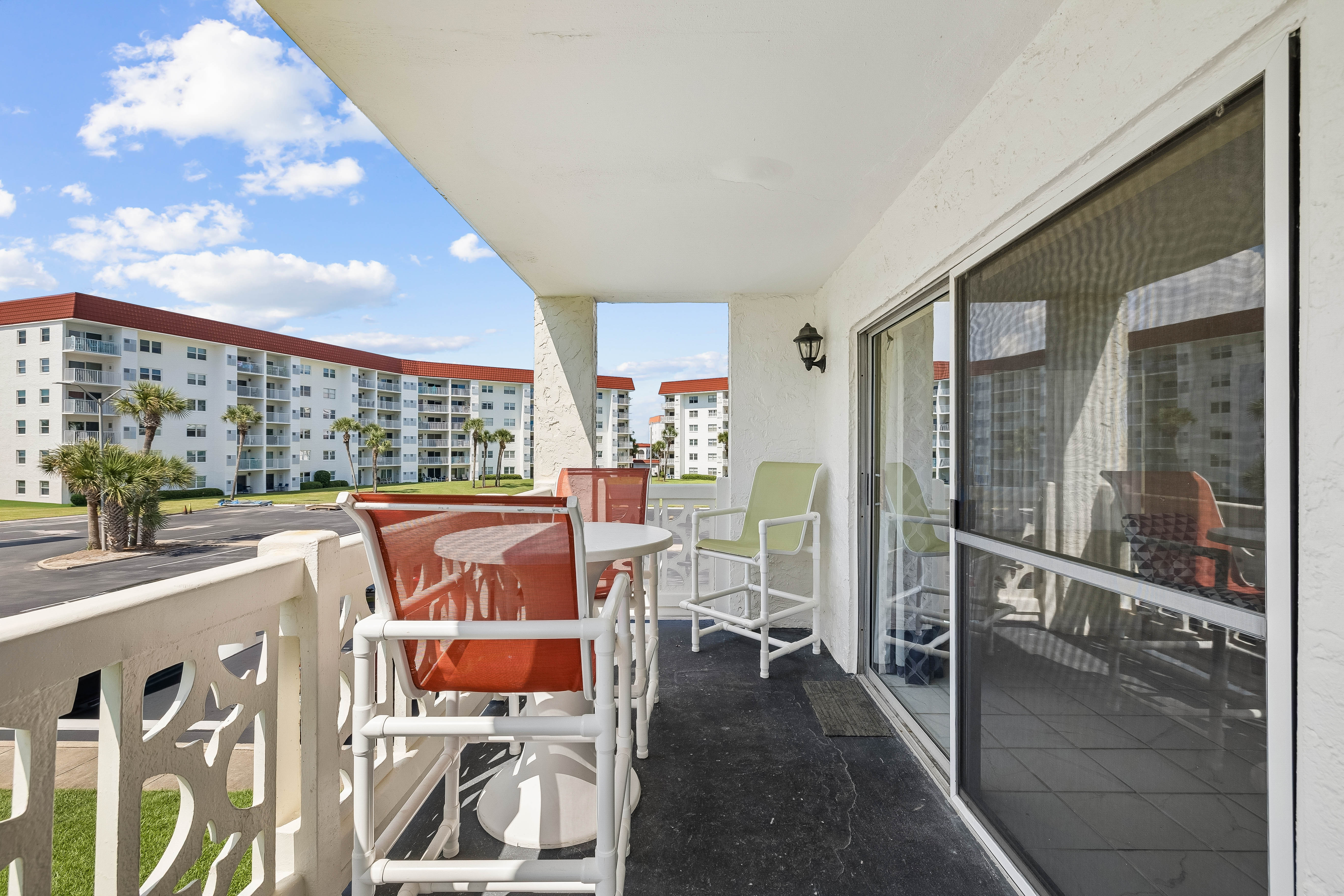  Gulf-Front Corner Retreat In Sought-After Community Near Amenities - 物件實景