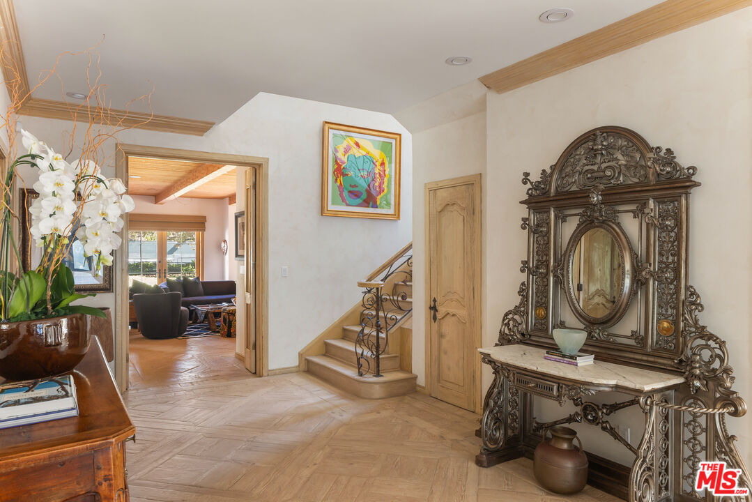 Beverly Hills, California, 90210, United States, 7 Bedrooms Bedrooms, ,9 BathroomsBathrooms,Residential,For Sale,1933482
