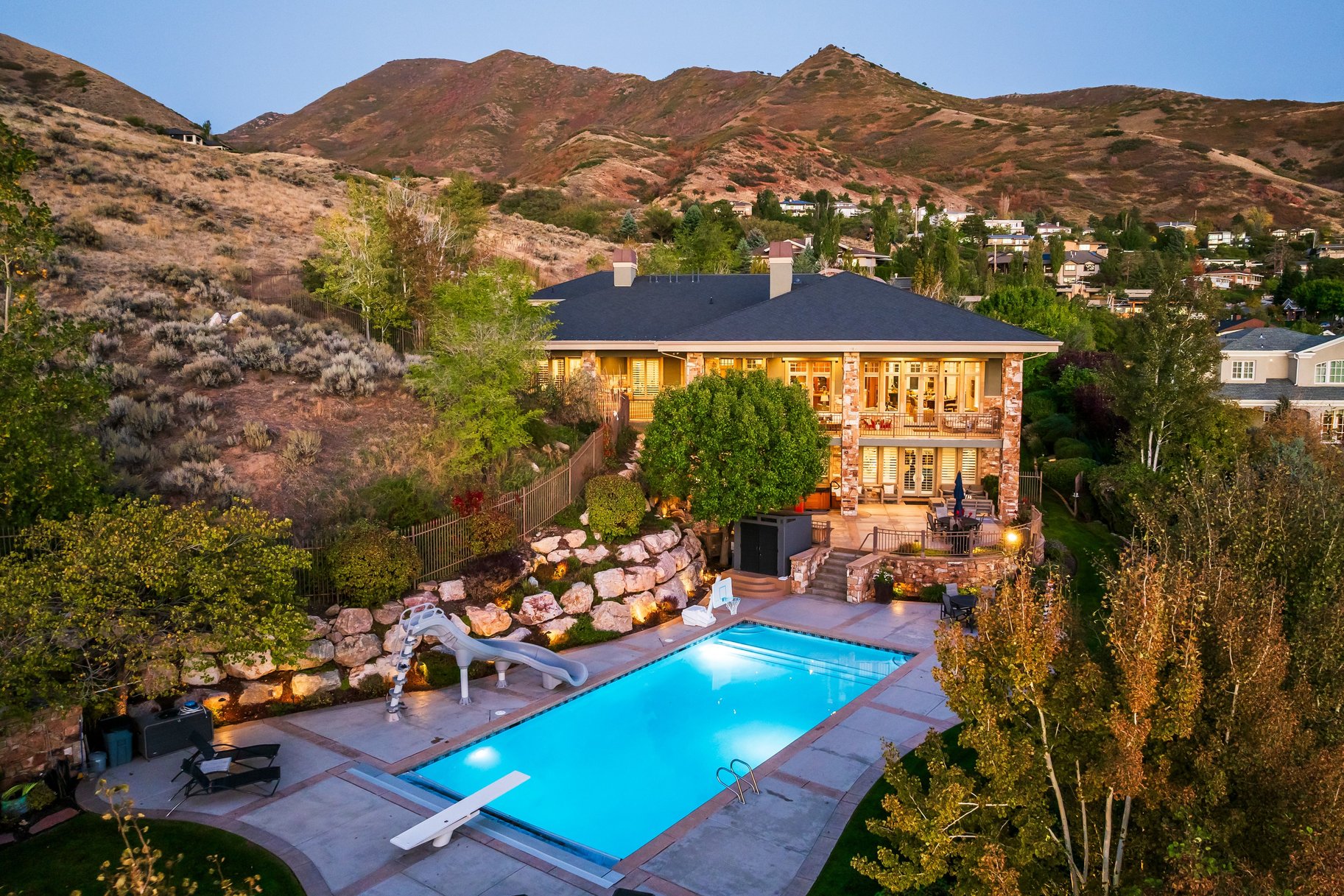  Timeless East Bench Craftsman Estate with Gated Entry, Expansive Light and Views - 物件實景