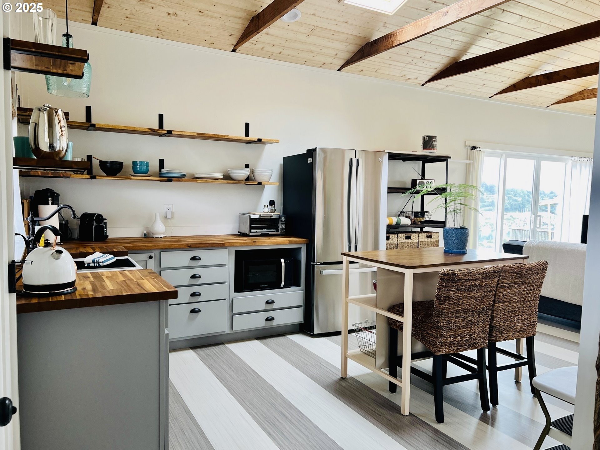 Brookings, Oregon, 97415, United States, 2 Bedrooms Bedrooms, ,2 BathroomsBathrooms,Residential,For Sale,2002477