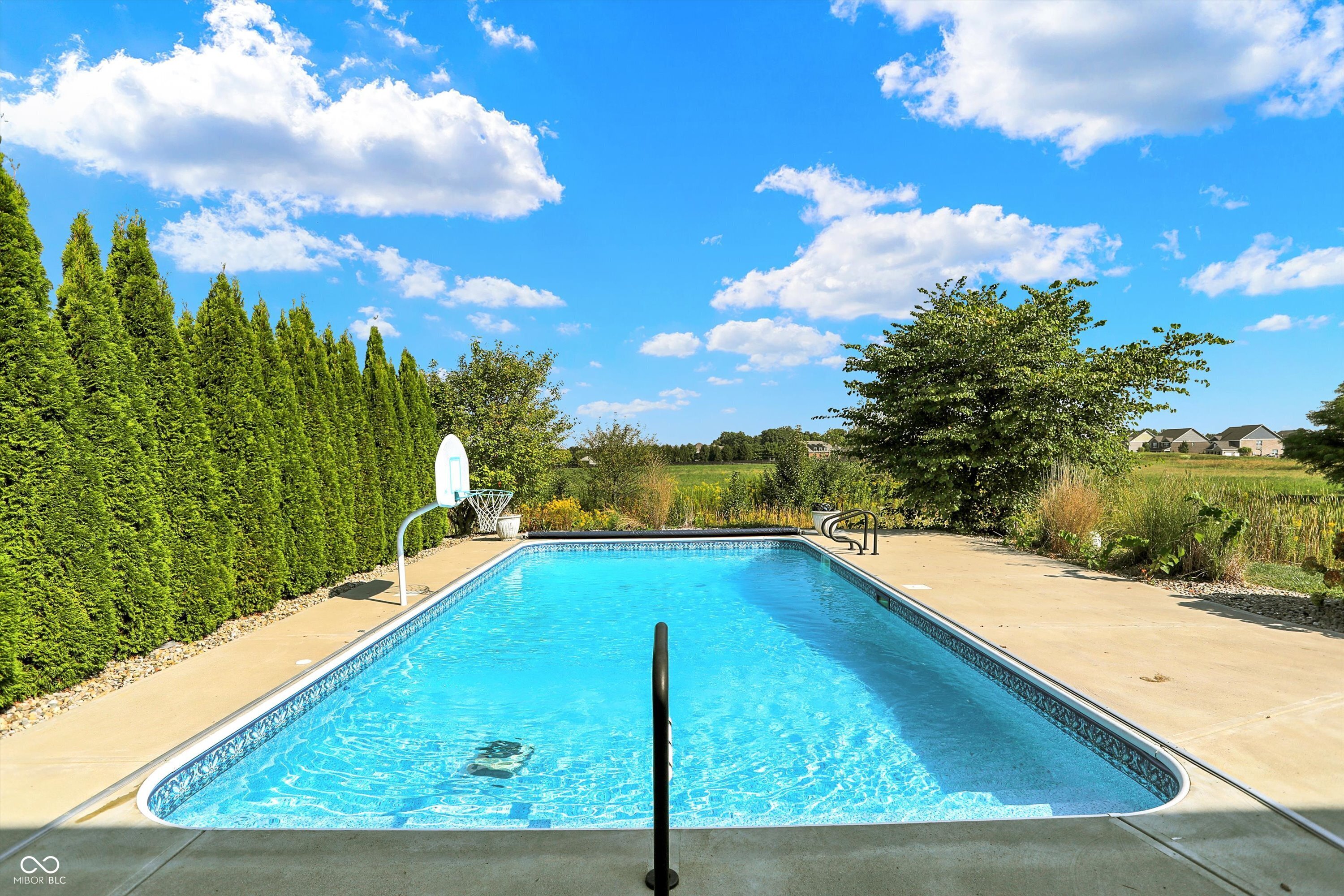 Bargersville, Indiana, 46106, United States, 5 Bedrooms Bedrooms, ,4 BathroomsBathrooms,Residential,For Sale,1975044