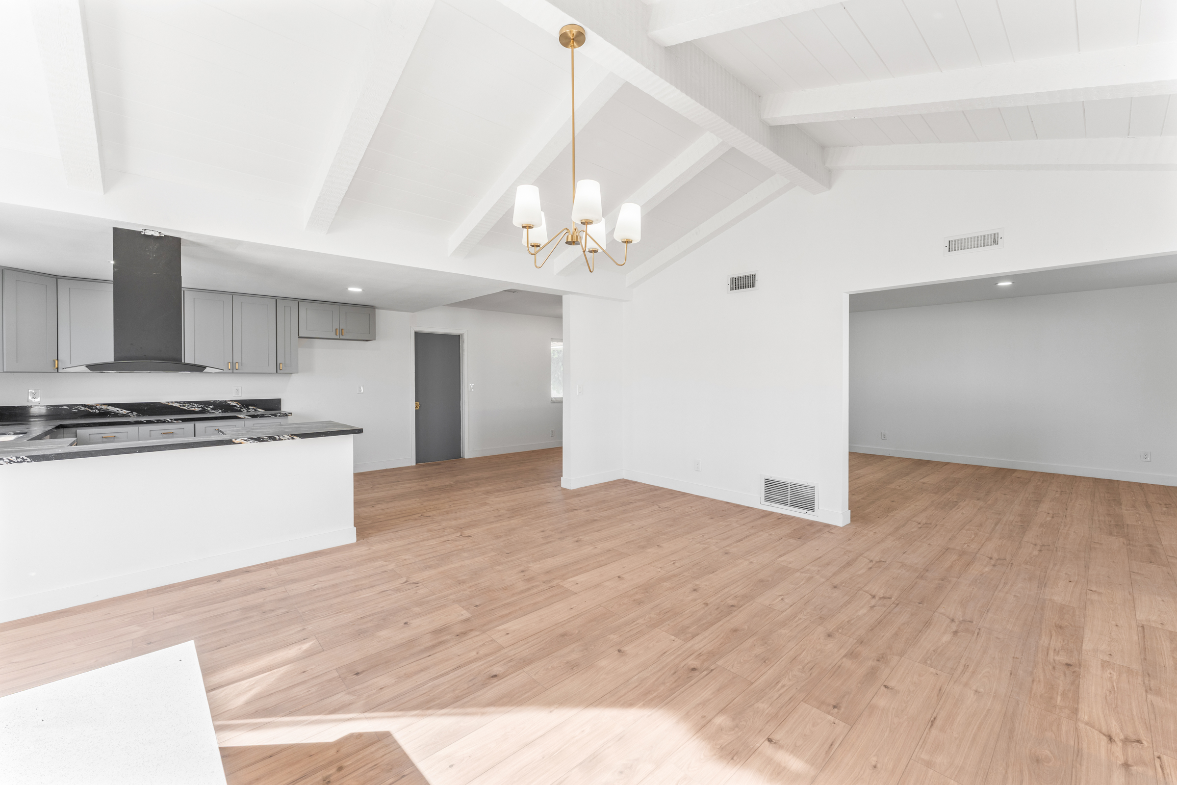 Rialto, California, 92376, United States, 4 Bedrooms Bedrooms, ,2 BathroomsBathrooms,Residential,For Sale,2006386