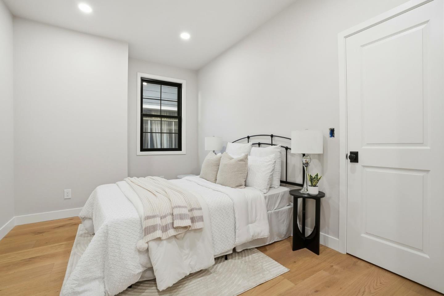 San Carlos, California, 94070, United States, 4 Bedrooms Bedrooms, ,4 BathroomsBathrooms,Residential,For Sale,1989305