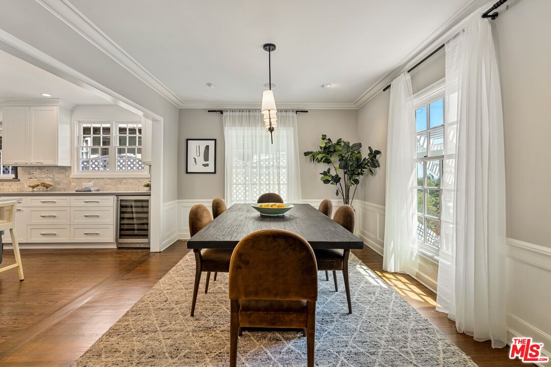 Los Angeles, California, 90046, United States, 3 Bedrooms Bedrooms, ,3 BathroomsBathrooms,Residential,For Sale,1906693