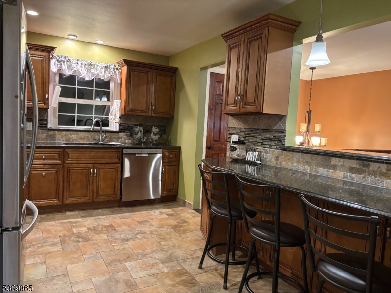 Kenilworth Boro, New Jersey, 07033, United States, 4 Bedrooms Bedrooms, ,3 BathroomsBathrooms,Residential,For Sale,1960760