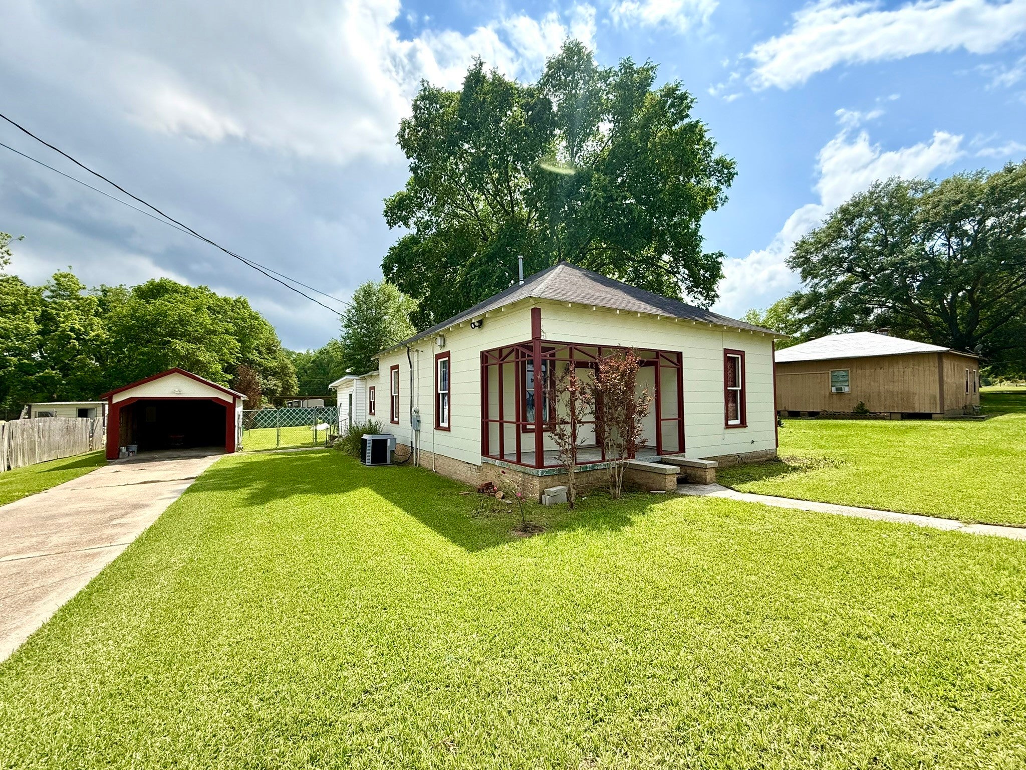 Lake St, Mooringsport, LA 71060