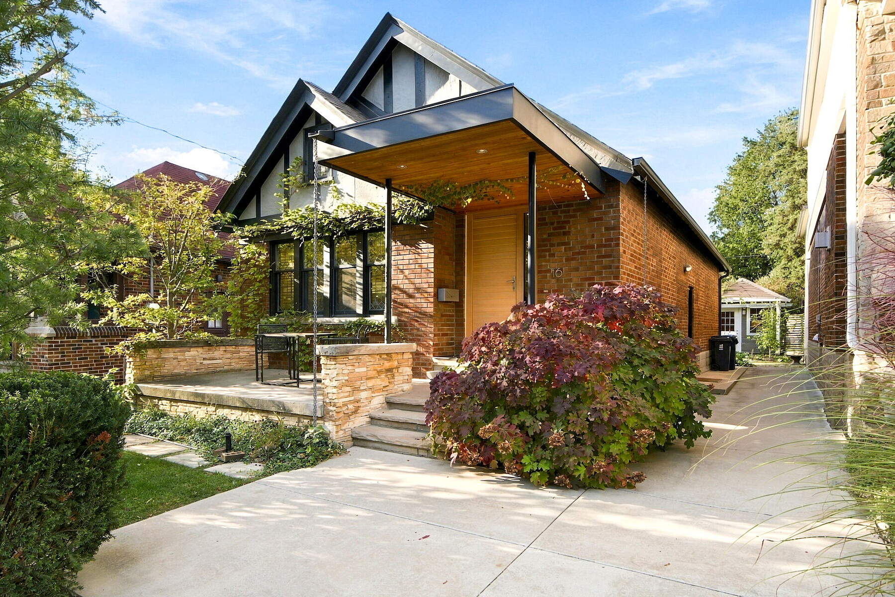  16 Sunnybrook Rd - 物件實景