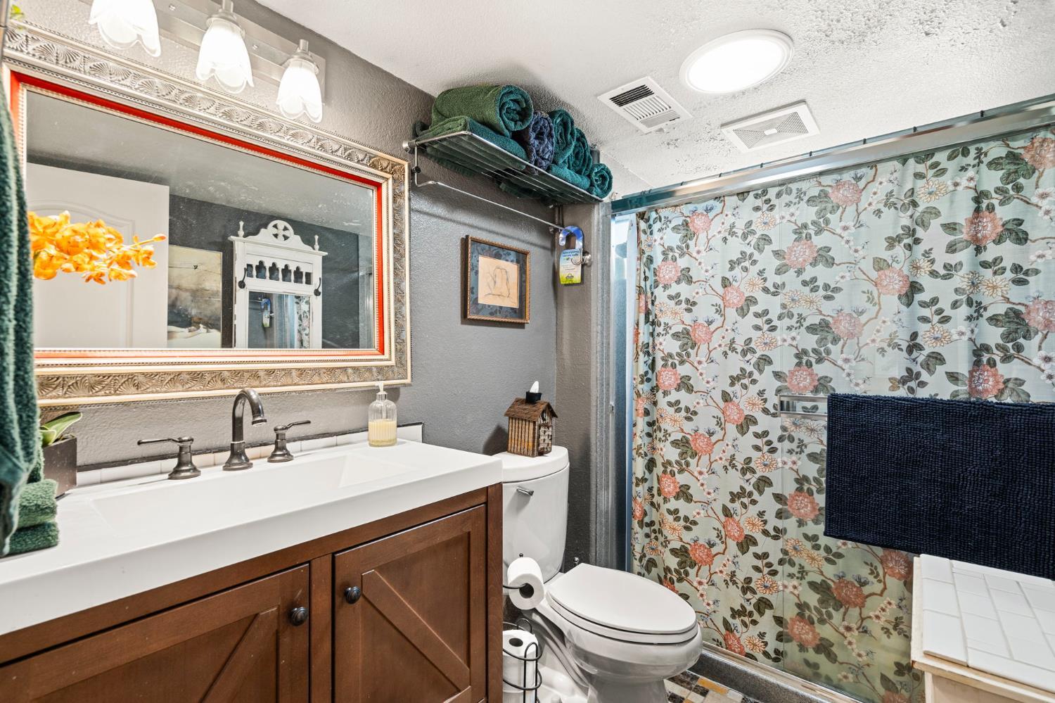 Davis, California, 95616, United States, 4 Bedrooms Bedrooms, ,5 BathroomsBathrooms,Residential,For Sale,1895381