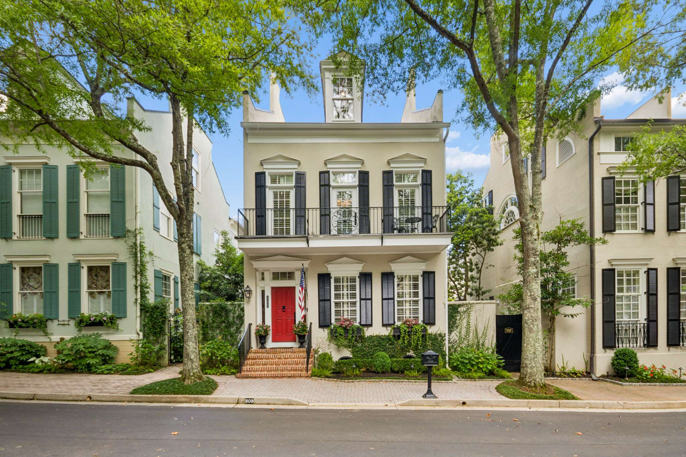  Exceptional Southern Elegance in Peachtree City