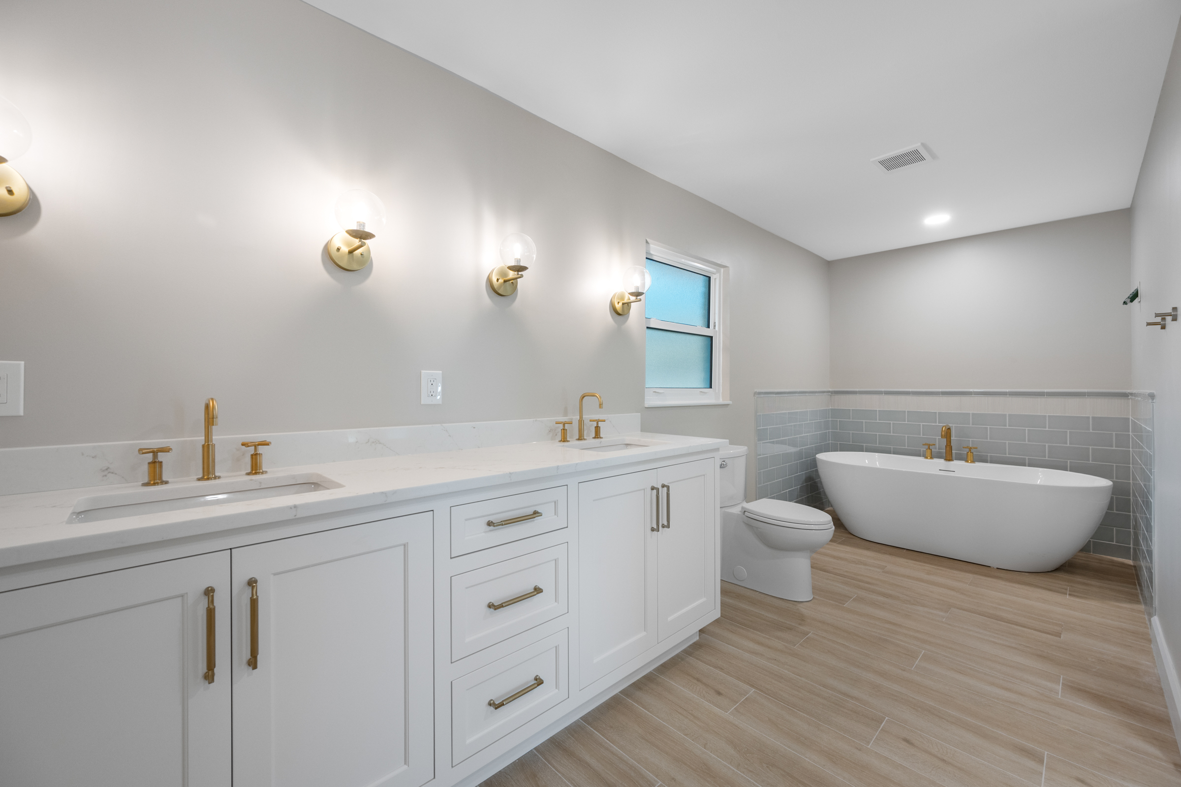 St Pete Beach, Florida, 33706, United States, 4 Bedrooms Bedrooms, ,3 BathroomsBathrooms,Residential,For Sale,2009657