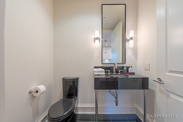 319 West Erie Street, 2W, Chicago, Illinois, 60654, United States, 2 Bedrooms Bedrooms, ,3 BathroomsBathrooms,Residential,For Sale,319 West Erie Street , 2W,1010581