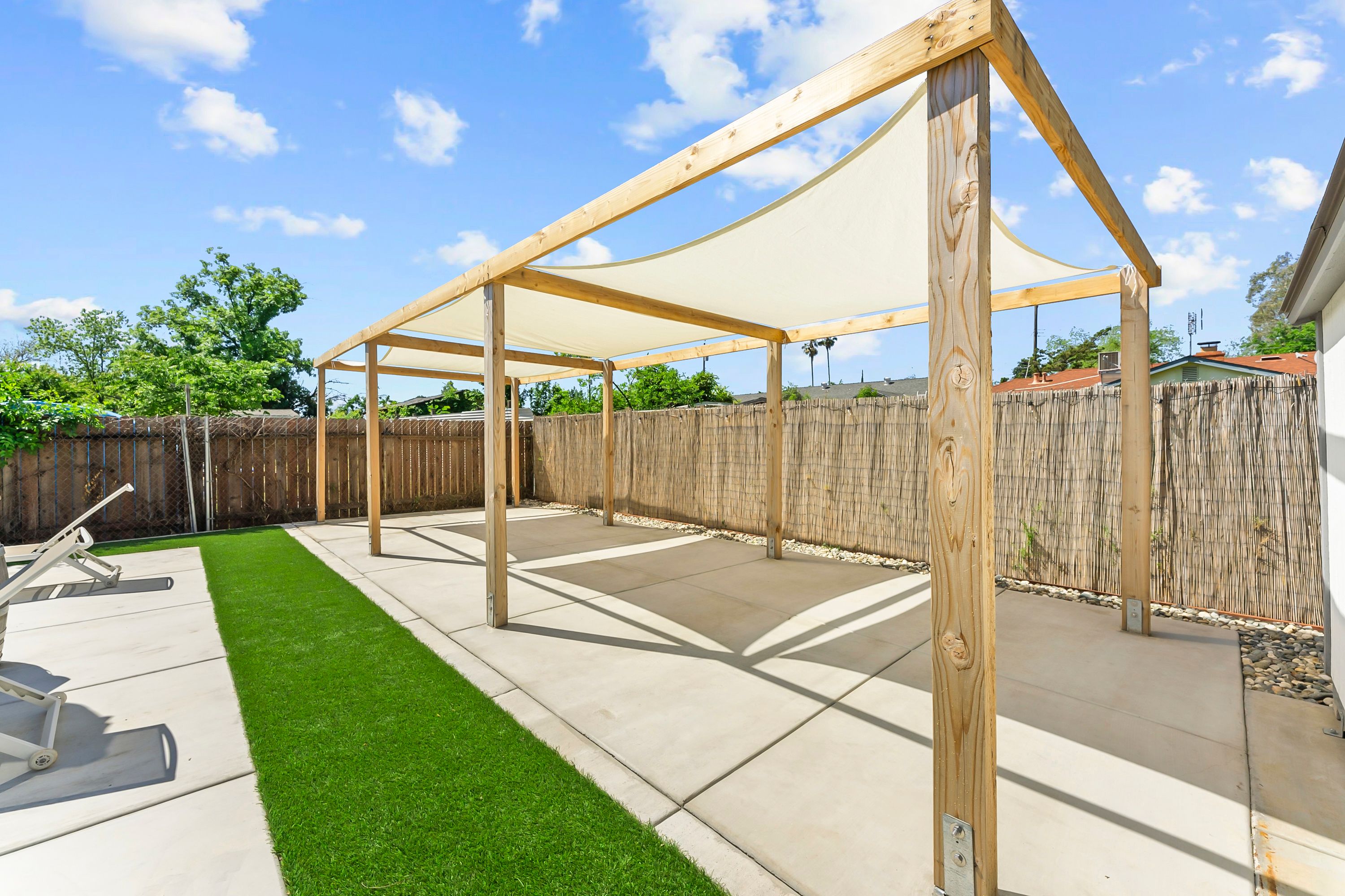  5060 Mendocino Boulevard, Sacramento, CA 95820 - 物件實景