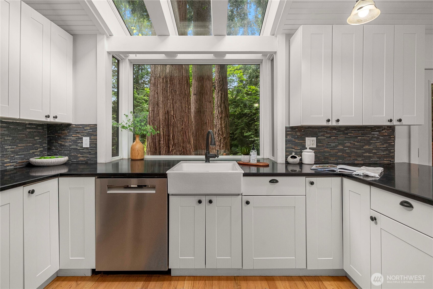 Bainbridge Island, Washington, 98110, United States, 3 Bedrooms Bedrooms, ,1 BathroomBathrooms,Residential,For Sale,1890682