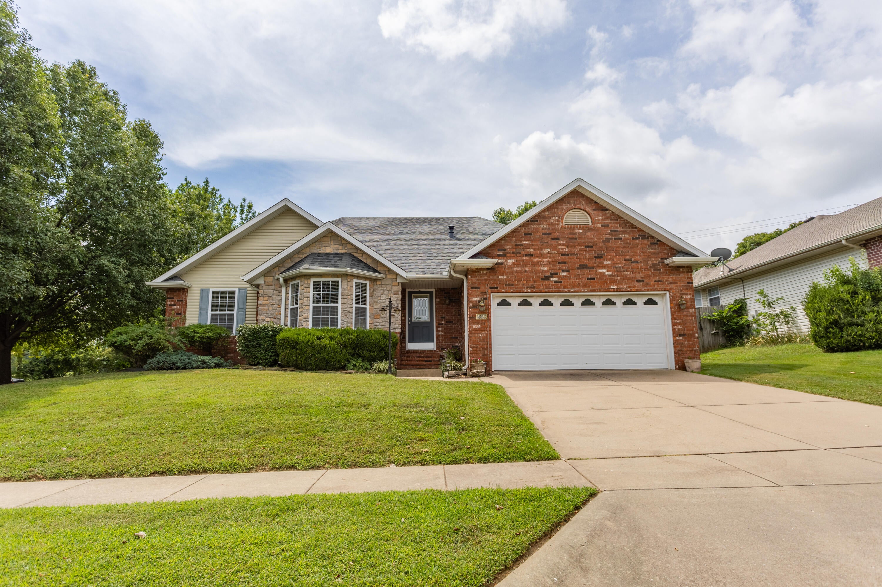 Kathryn Dr, Republic, MO 65738