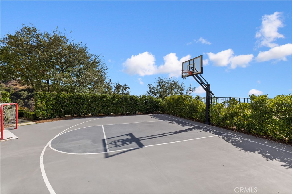 Glendora, California, 91741, United States, 6 Bedrooms Bedrooms, ,6 BathroomsBathrooms,Residential,For Sale,1987955