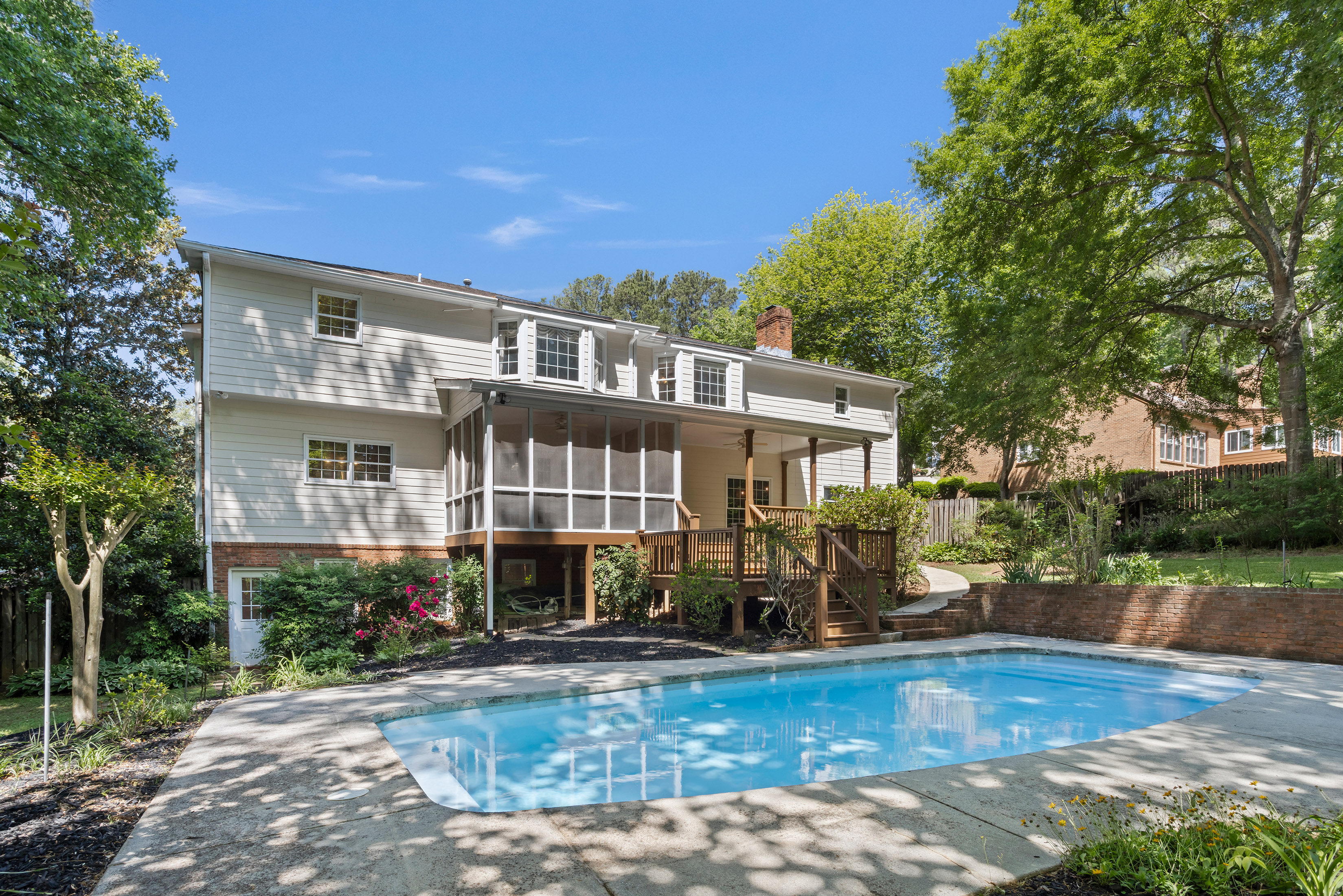  Custom-Built Brick Home with Saltwater Pool in Conyers - 物件實景