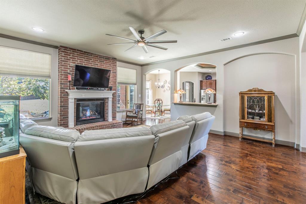 Midlothian, Texas, 76065, United States, 3 Bedrooms Bedrooms, ,4 BathroomsBathrooms,Residential,For Sale,2000311