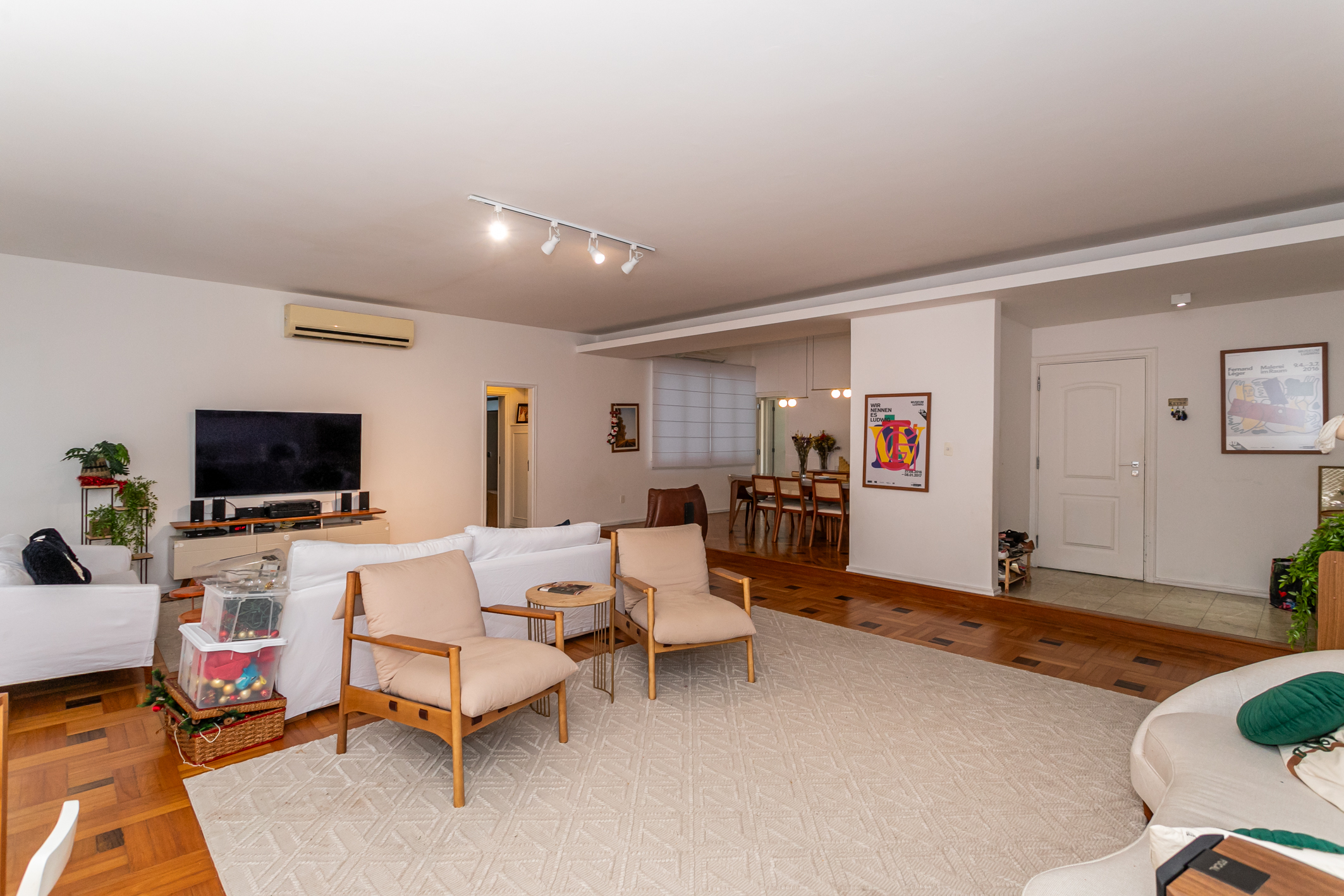  Bright and airy apartment in a highly desirable location - 物件實景