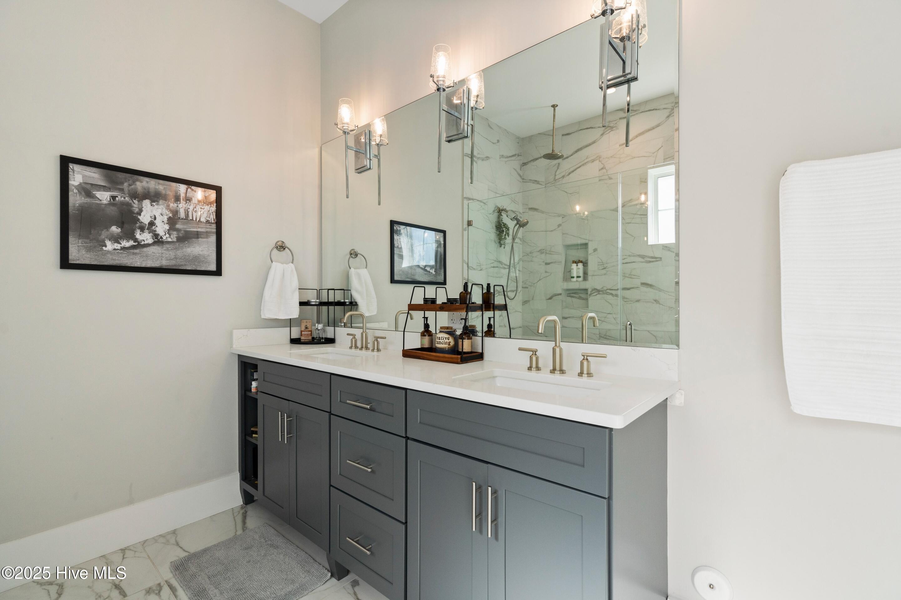 Wilmington, North Carolina, 28411, United States, 4 Bedrooms Bedrooms, ,5 BathroomsBathrooms,Residential,For Sale,1992122