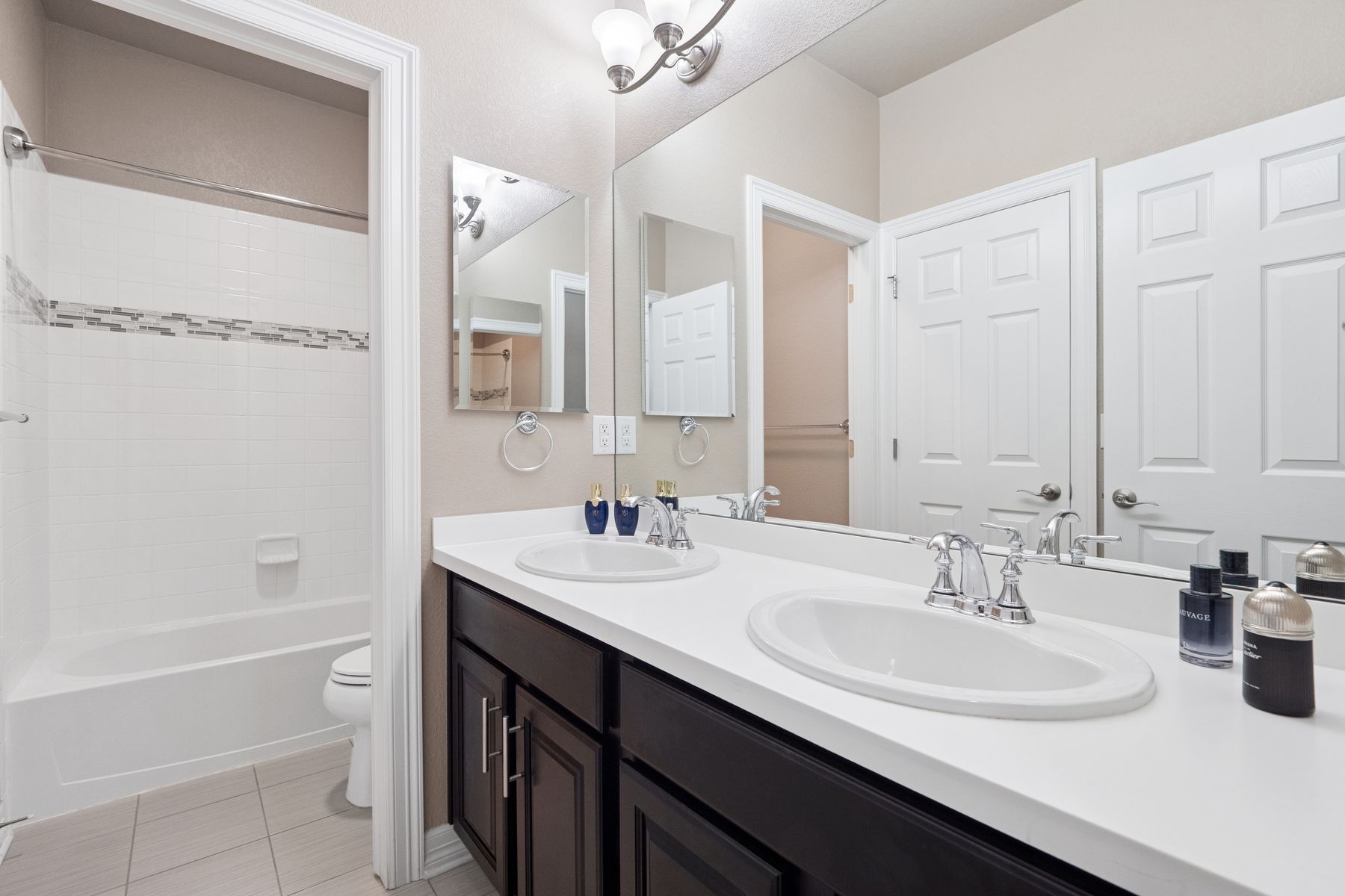  Preferred Layout, Exceptional Privacy, & Outstanding Value - 物件實景