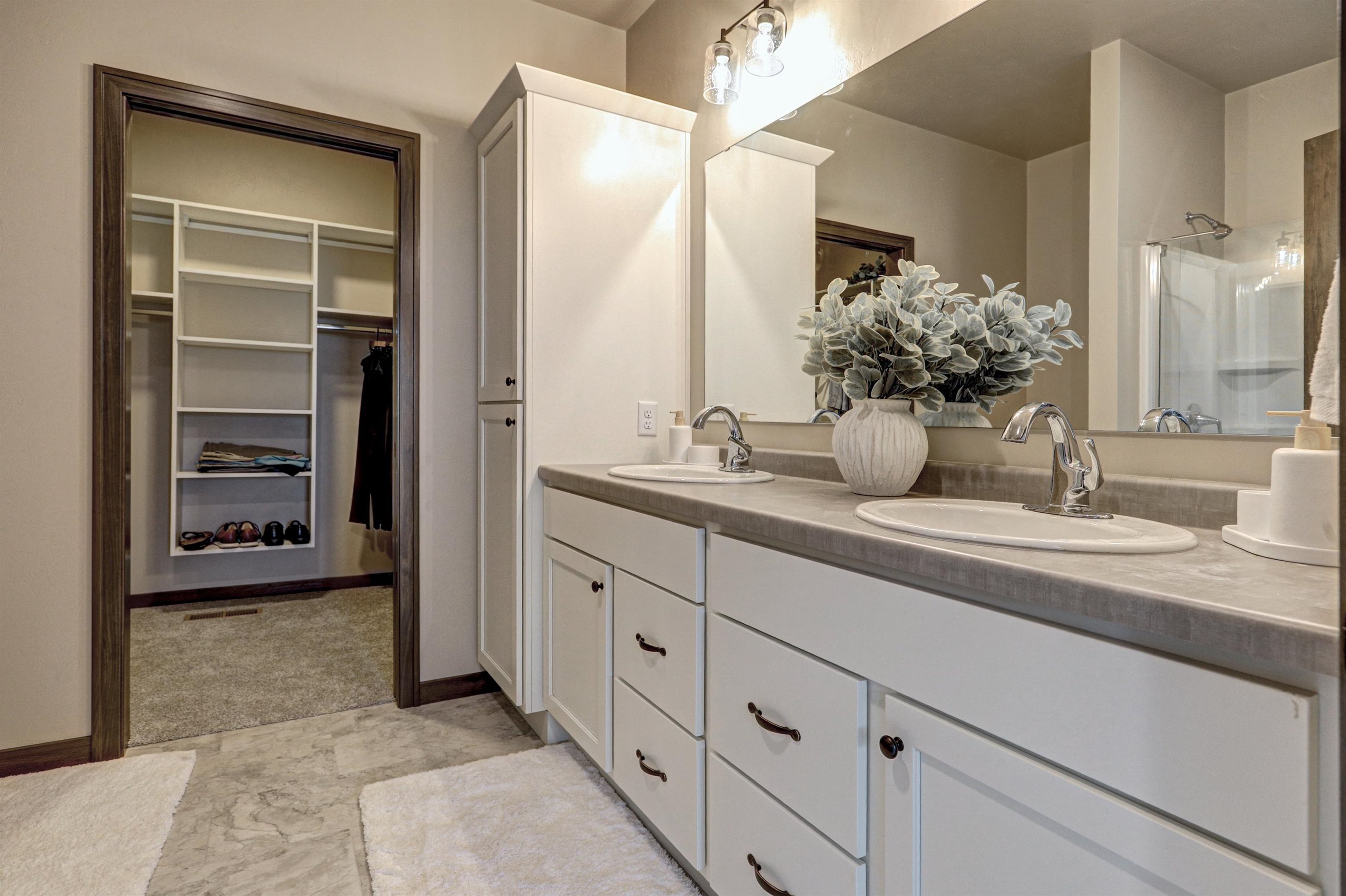 Sherwood, Wisconsin, 54169-2705, United States, 3 Bedrooms Bedrooms, ,3 BathroomsBathrooms,Residential,For Sale,1978161