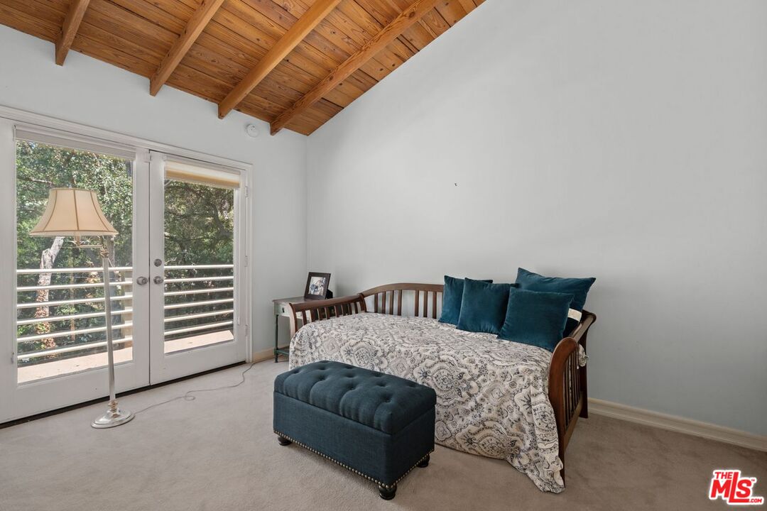 Calabasas, California, 91302, United States, 4 Bedrooms Bedrooms, ,3 BathroomsBathrooms,Residential,For Sale,1998340