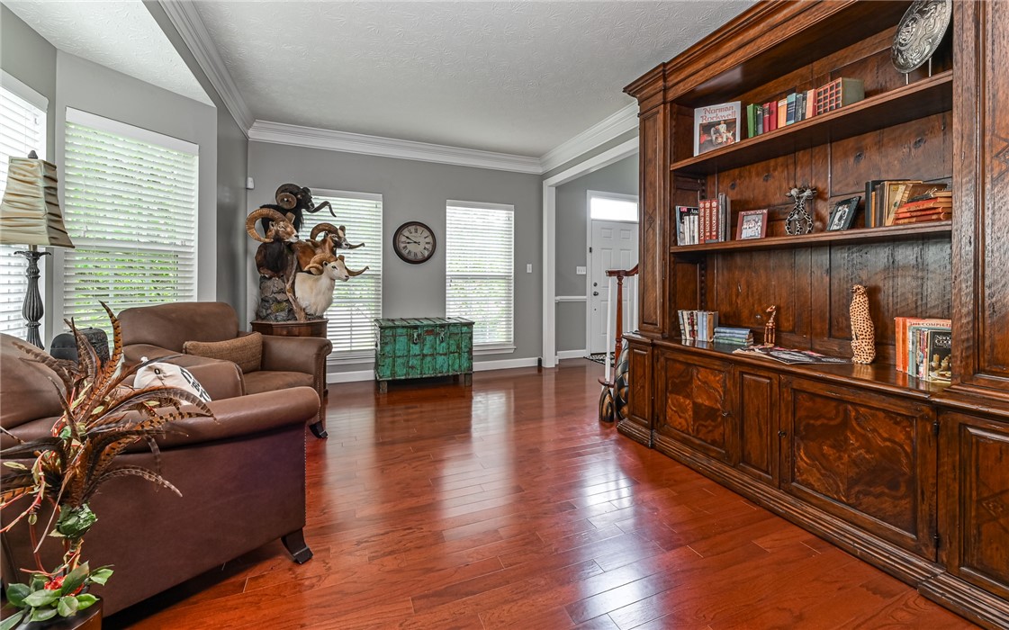 Adams Twp, Pennsylvania, 16046, United States, 4 Bedrooms Bedrooms, ,4 BathroomsBathrooms,Residential,For Sale,1827880