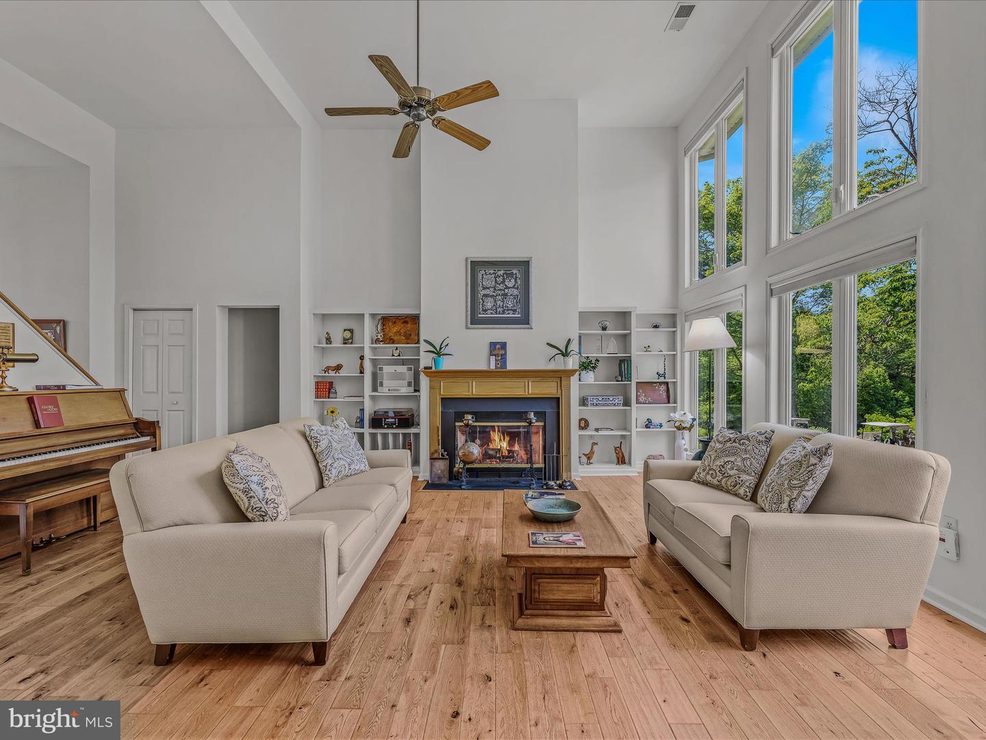 Hedgesville, West Virginia, 25427, United States, 4 Bedrooms Bedrooms, ,Residential,For Sale,1976030