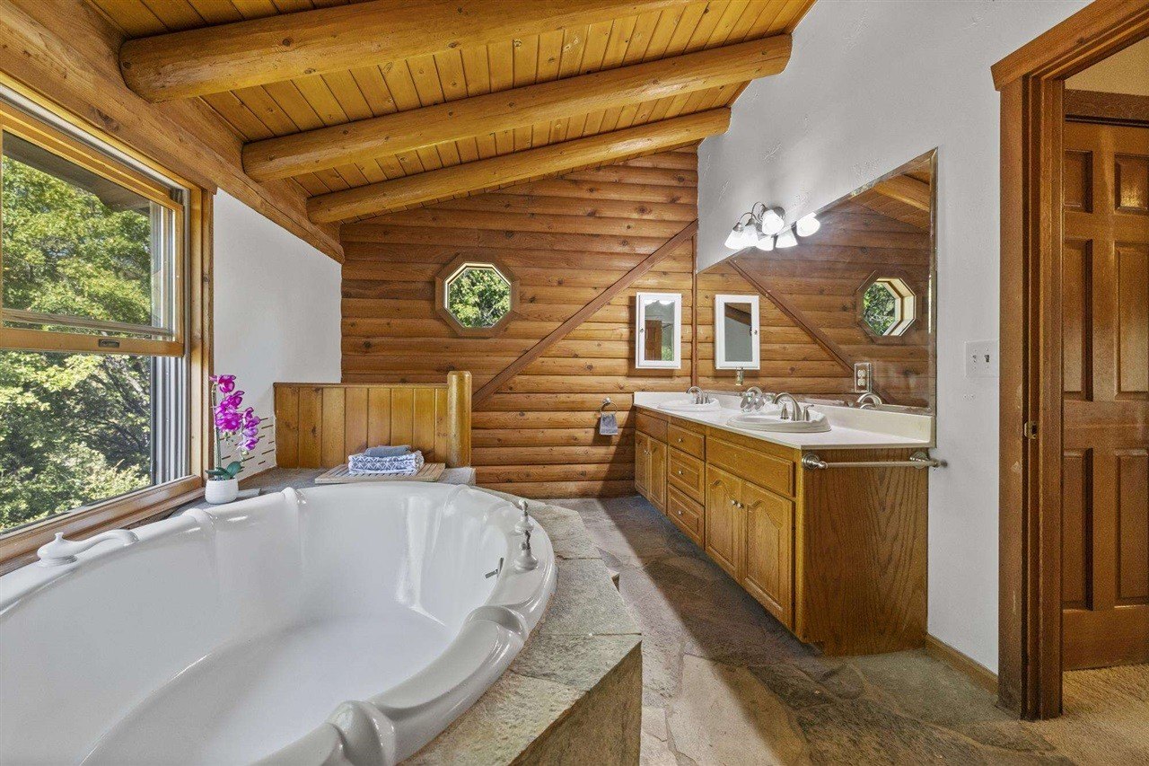 Sonora, California, 95370, United States, 4 Bedrooms Bedrooms, ,3 BathroomsBathrooms,Residential,For Sale,1793029