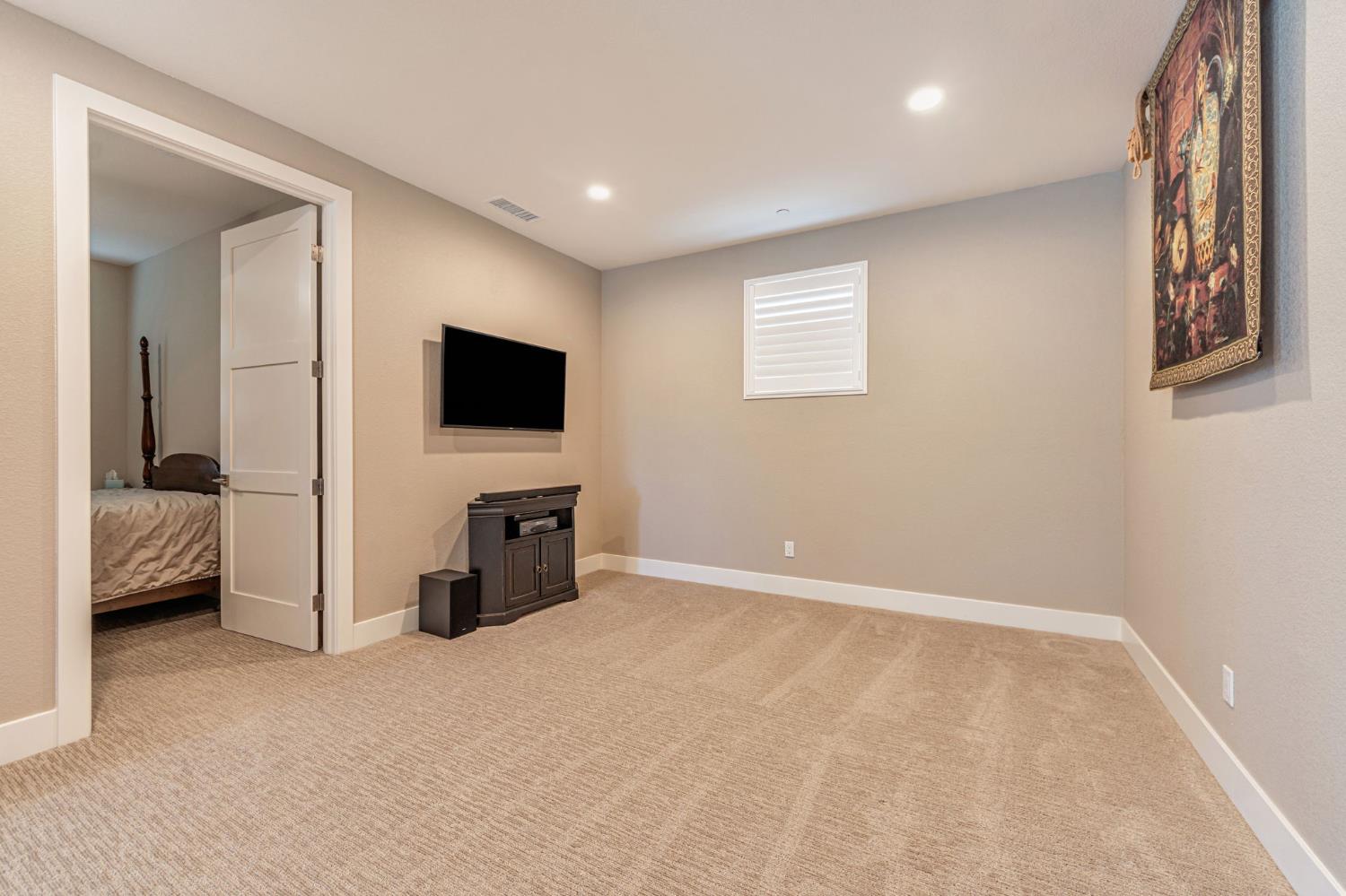 Colfax, California, 95713, United States, 3 Bedrooms Bedrooms, ,3 BathroomsBathrooms,Residential,For Sale,1883373