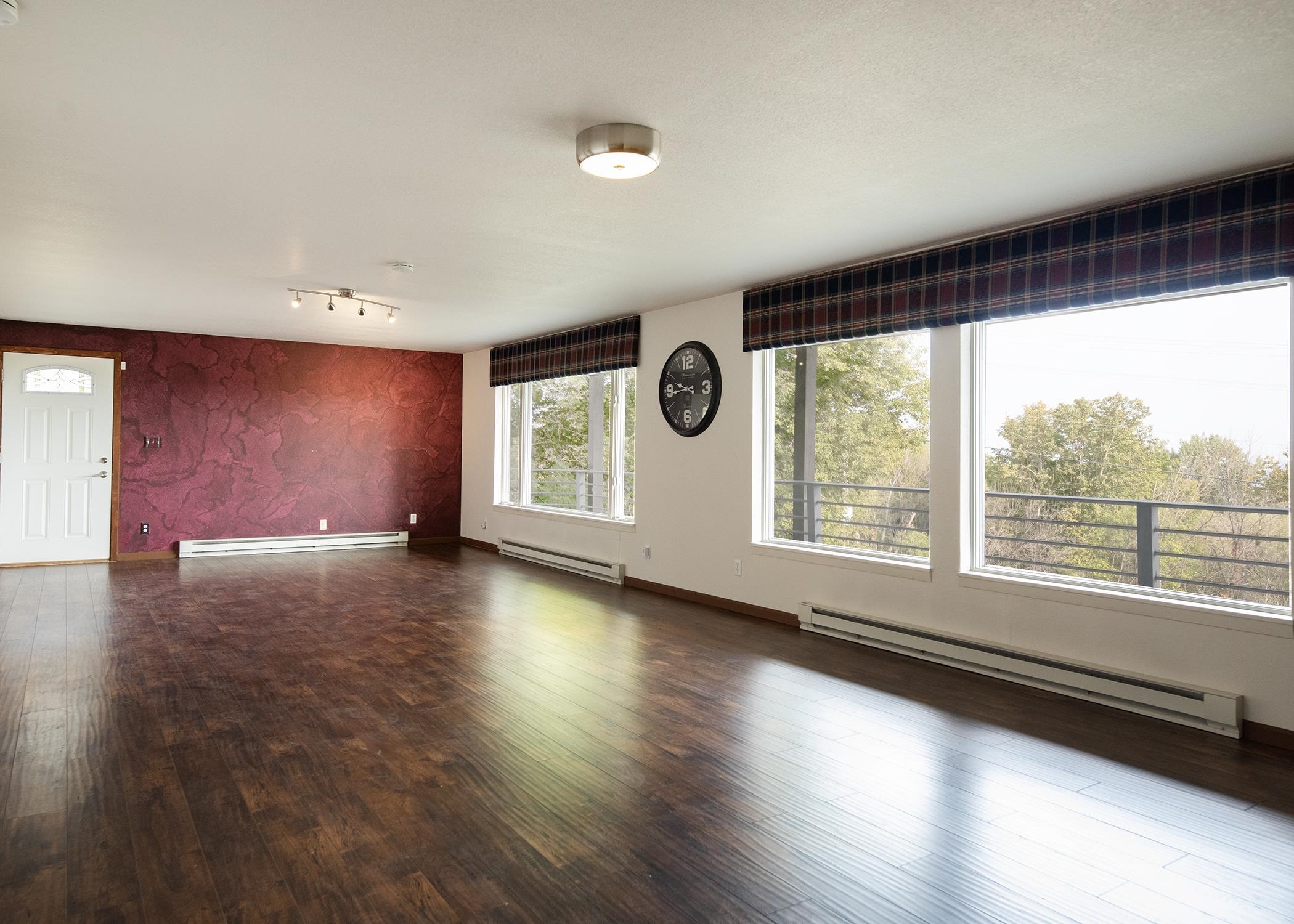 Duluth, Minnesota, 55805, United States, 4 Bedrooms Bedrooms, ,2 BathroomsBathrooms,Residential,For Sale,1941735